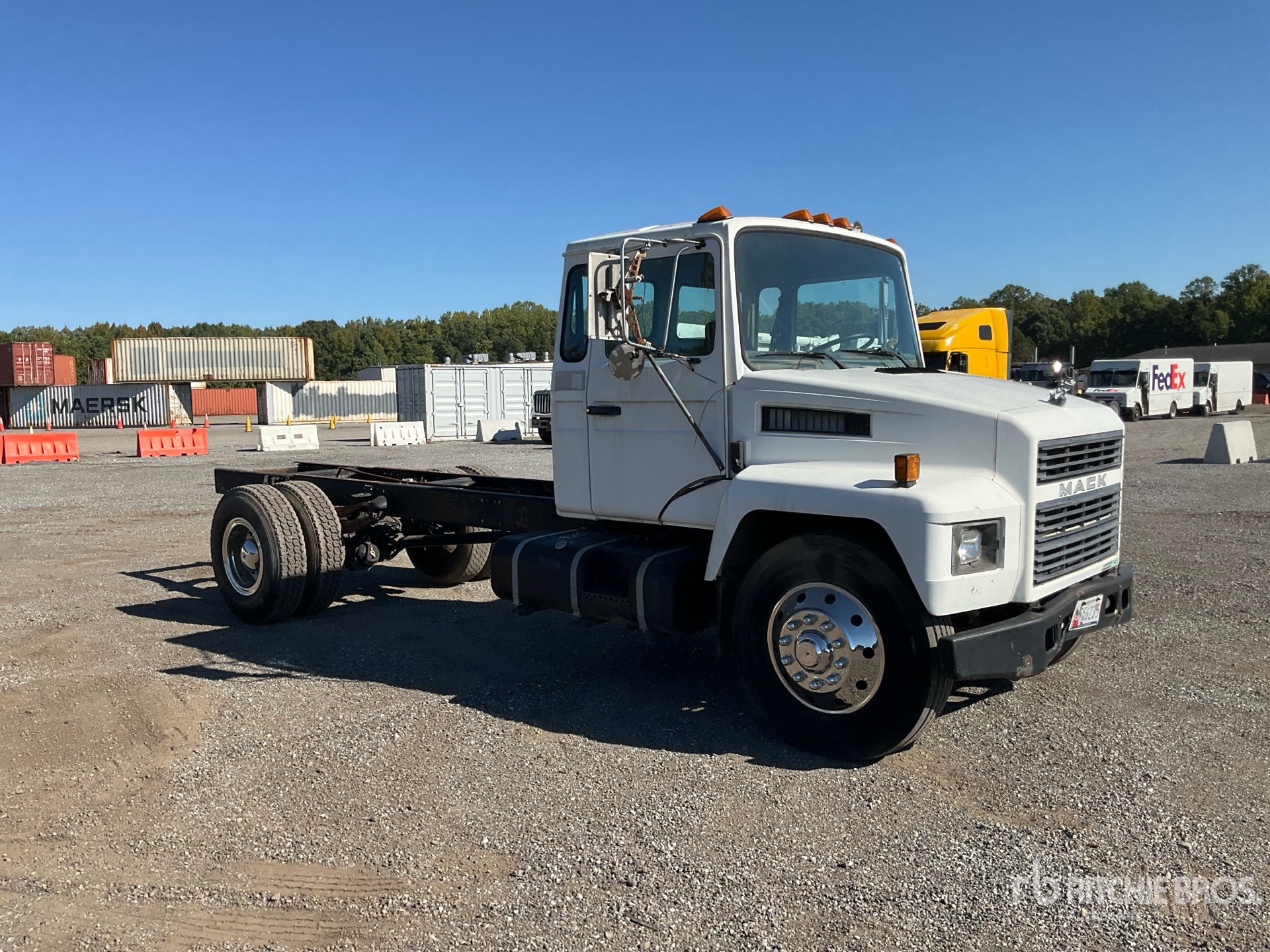 1999 Mack CS300P
