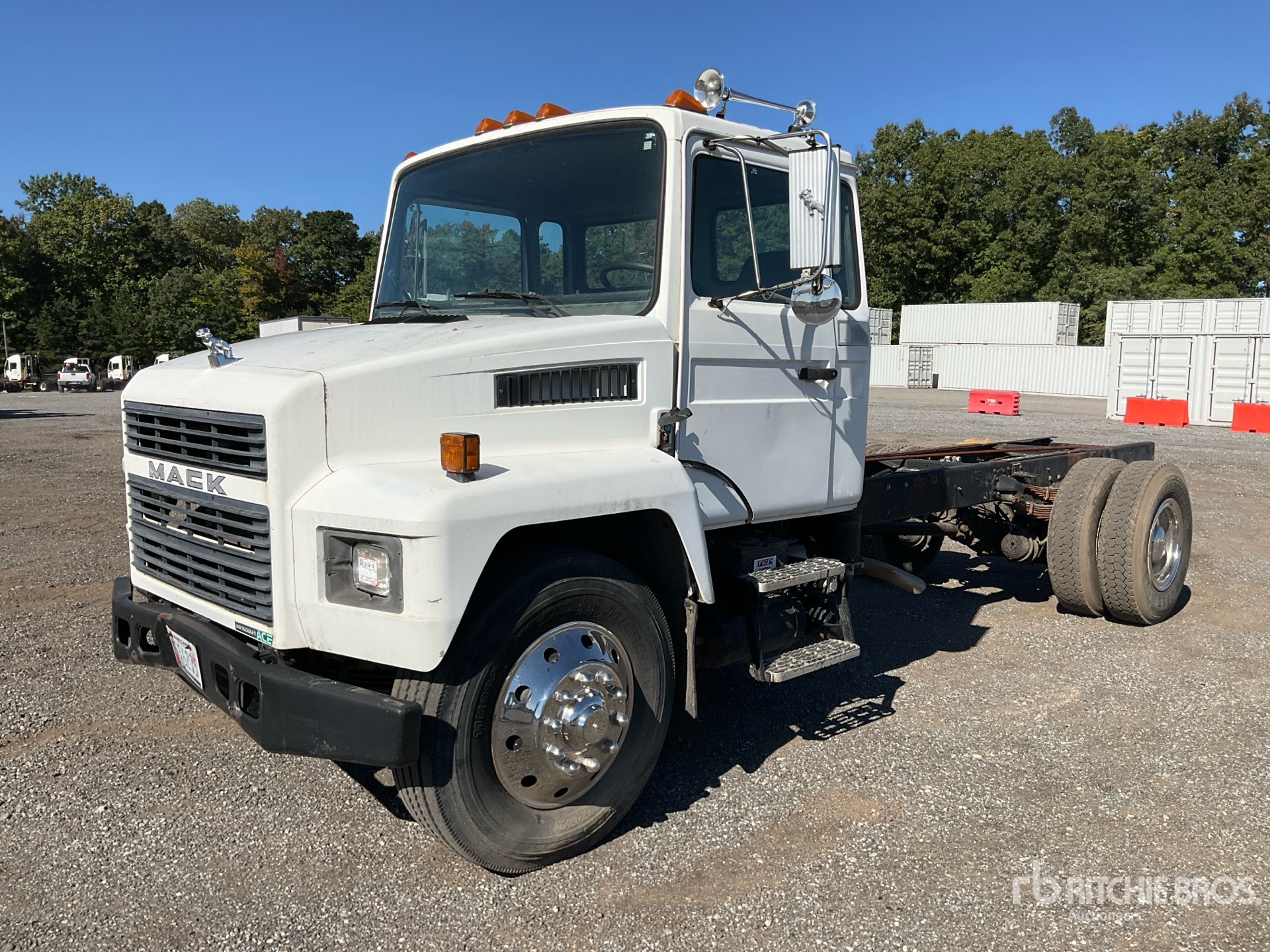 Photo of 1999 Mack CS300P