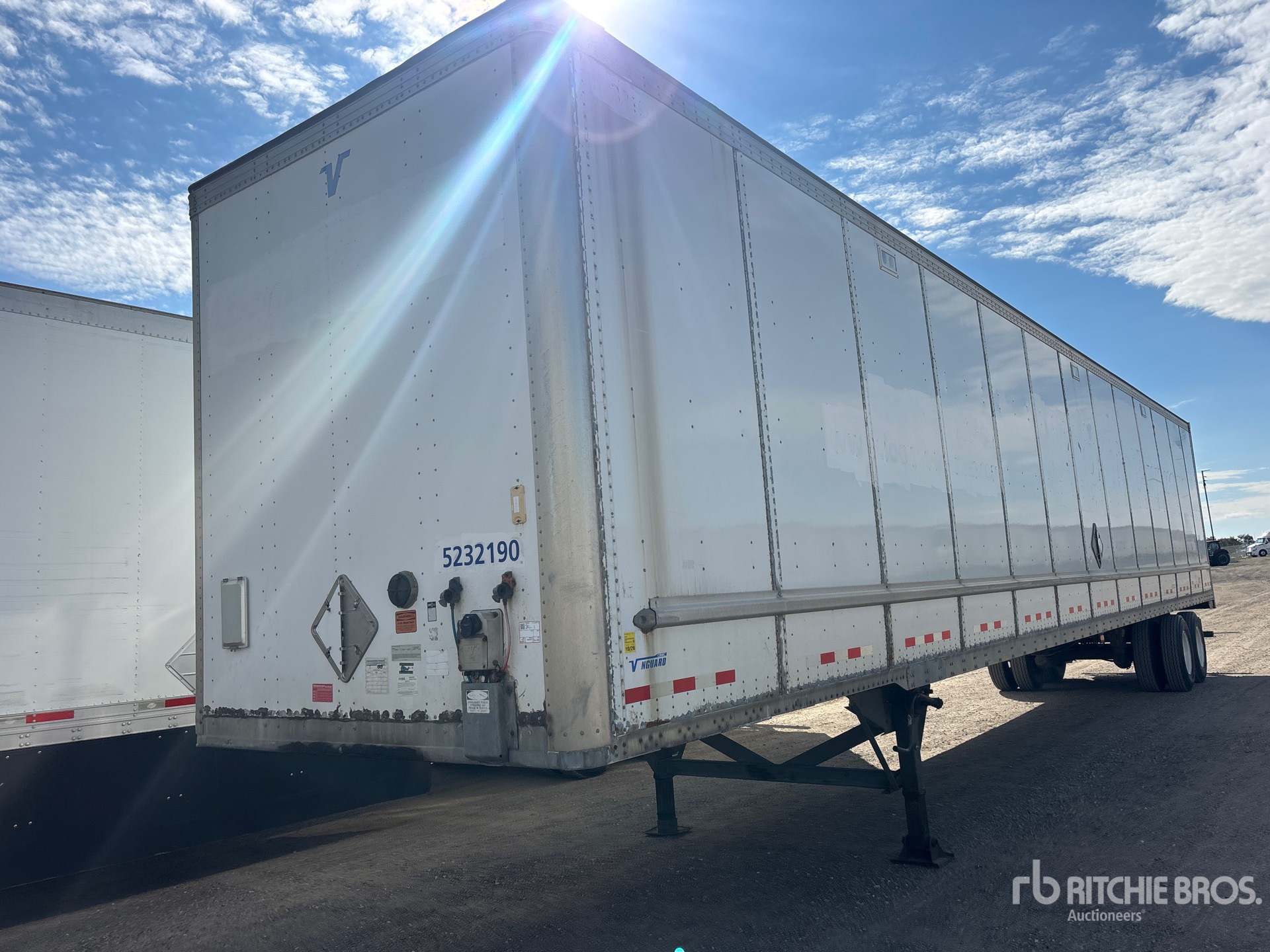 Photo of 2012 Vanguard 53 ft x 102 in T/A