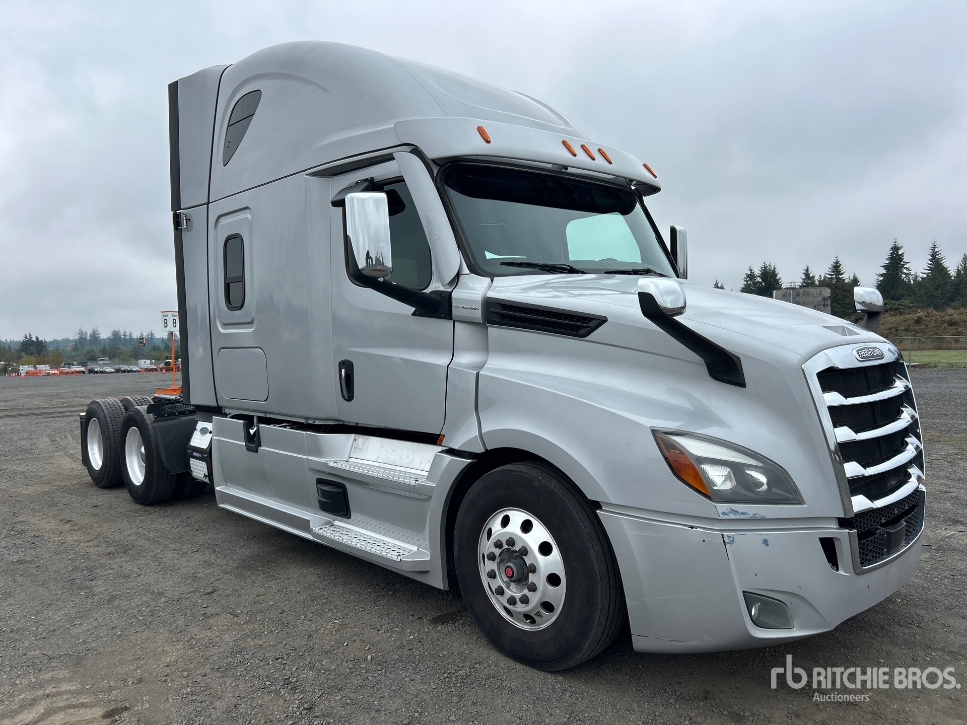 2022 Freightliner CASCADIA 126