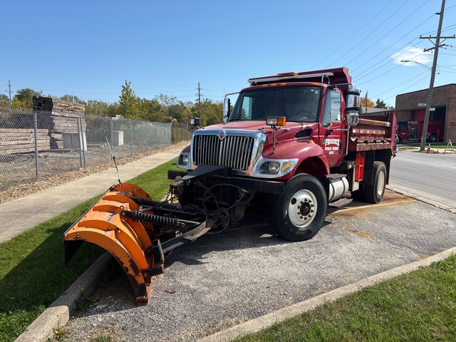 2007 International 7400 4x2 Snow Plow Truck