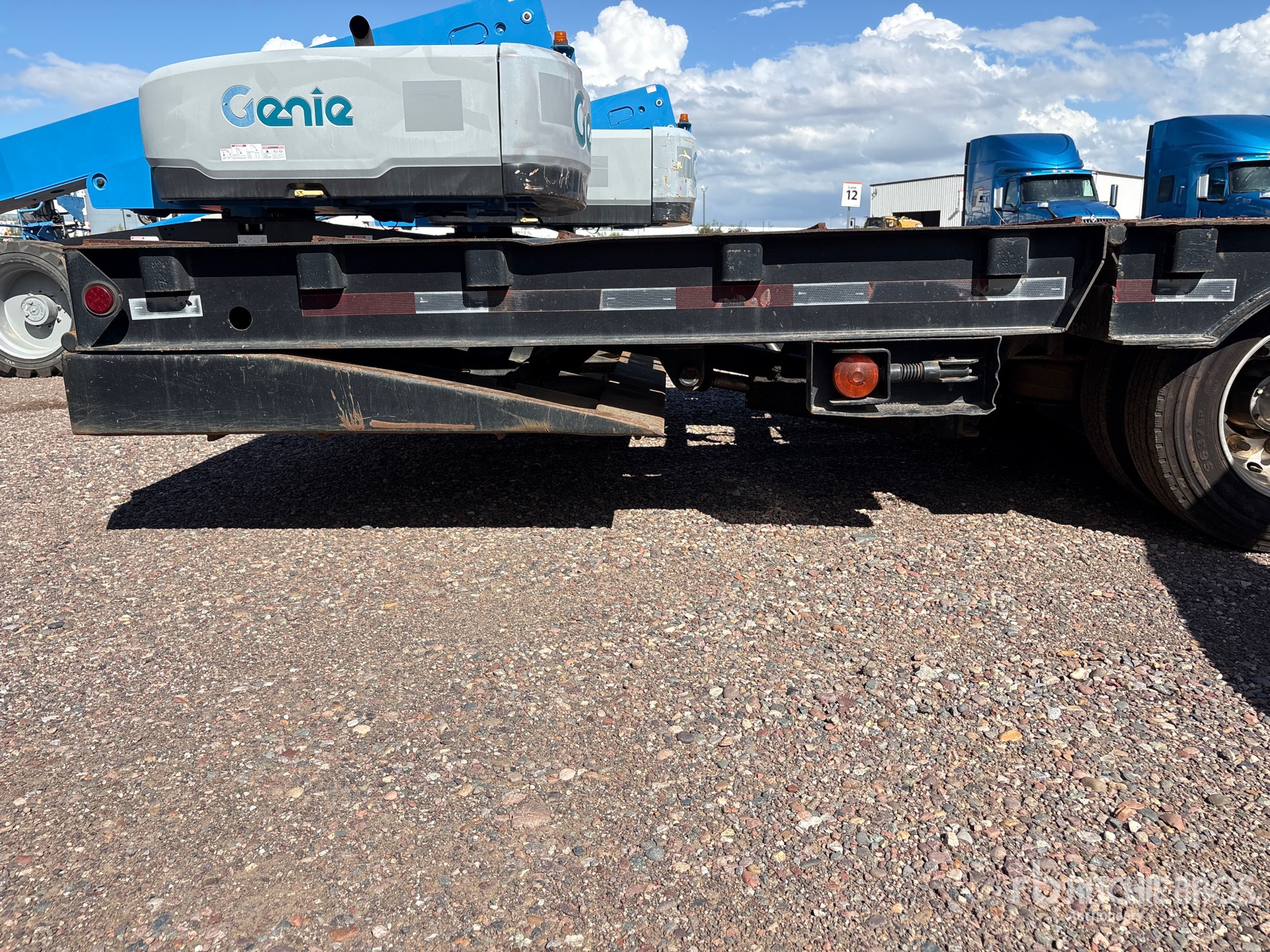2007 Ledwell 38 FT T/A