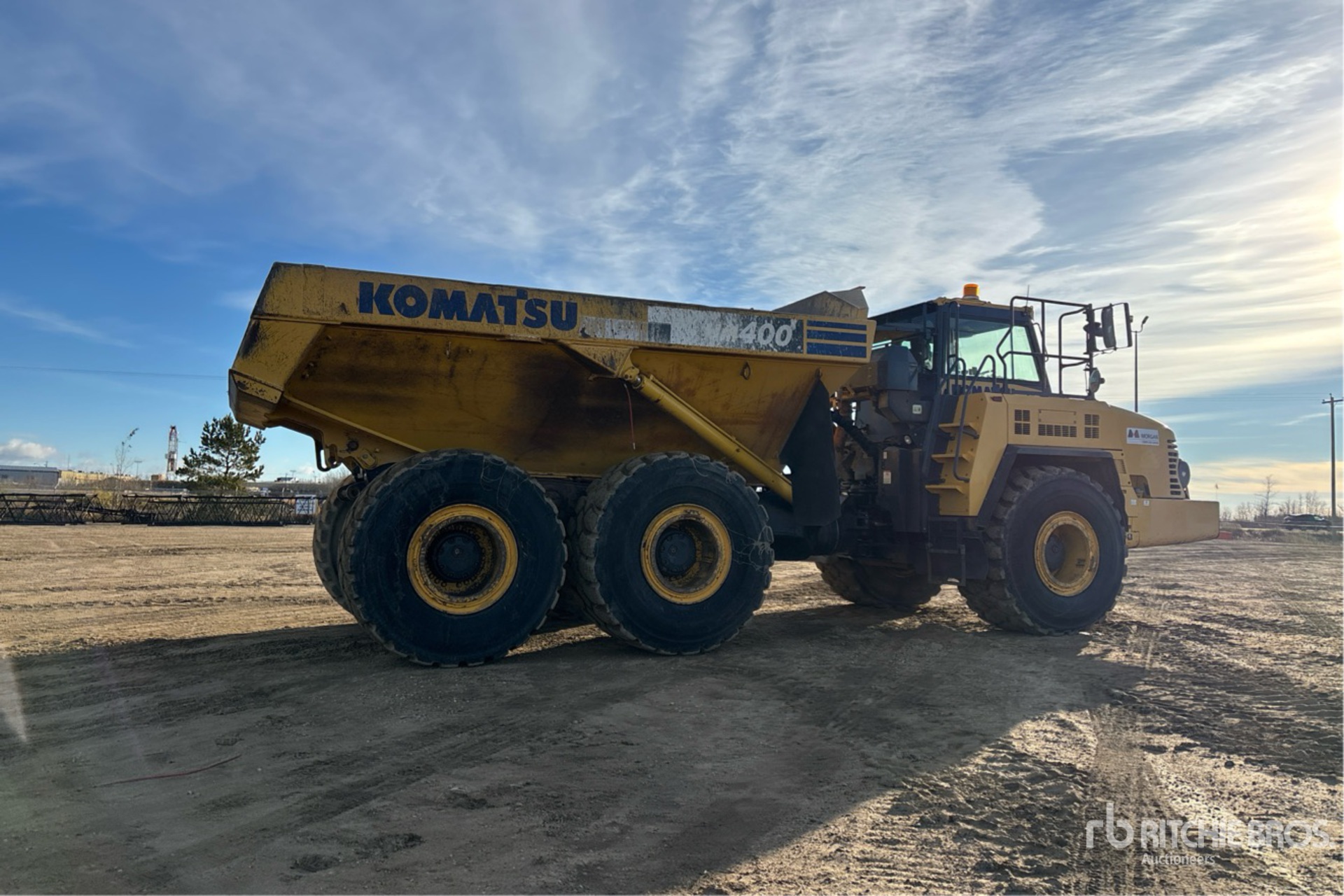 2018 Komatsu HM400-5