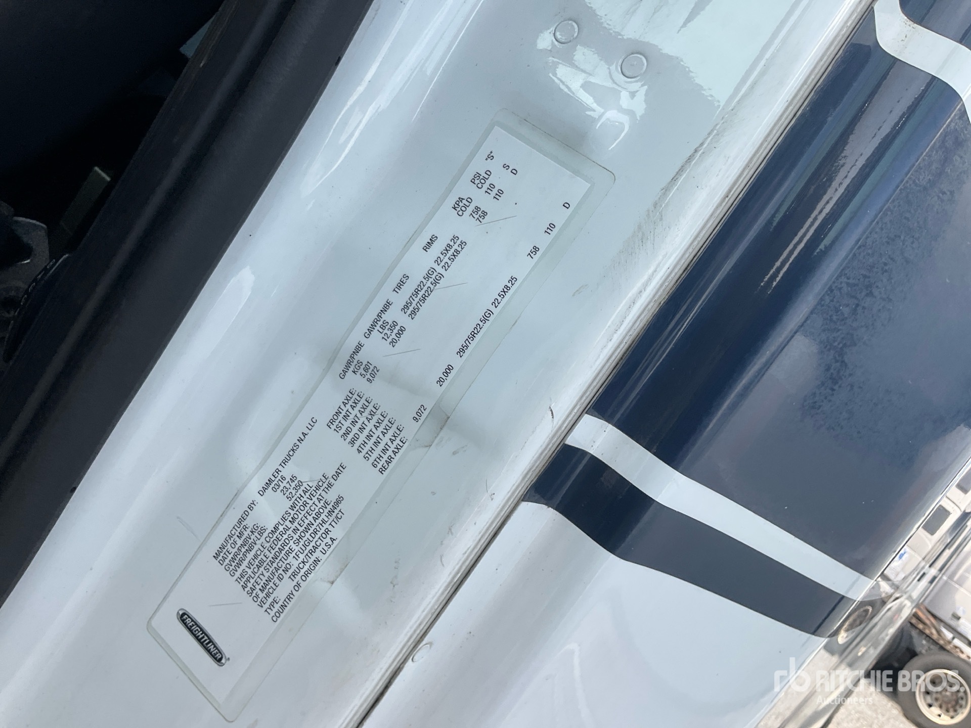 2017 Freightliner CASCADIA 125