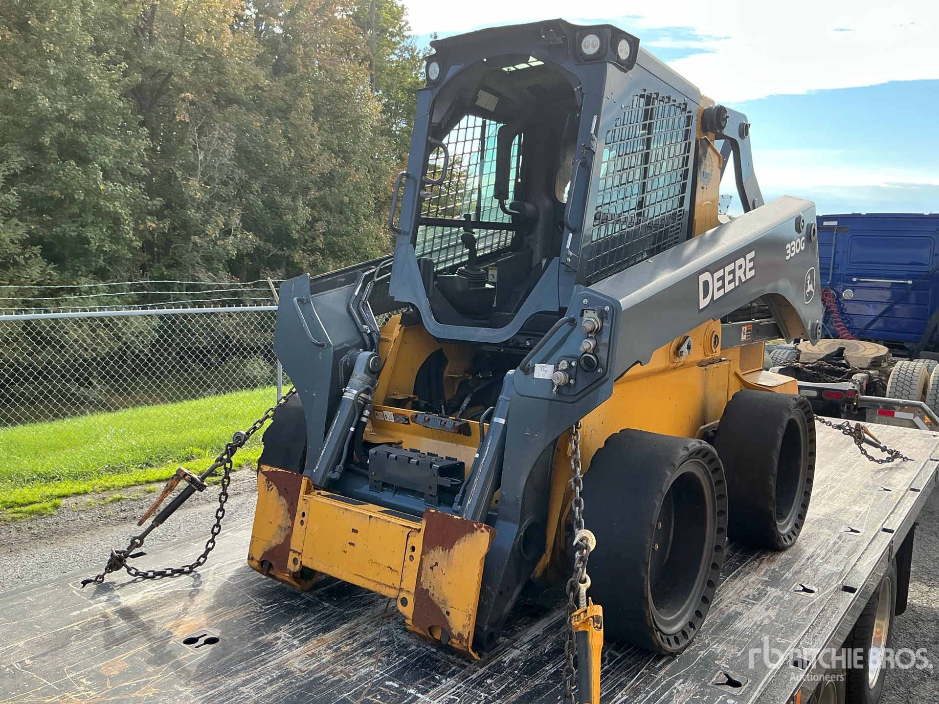 2018 John Deere 330G