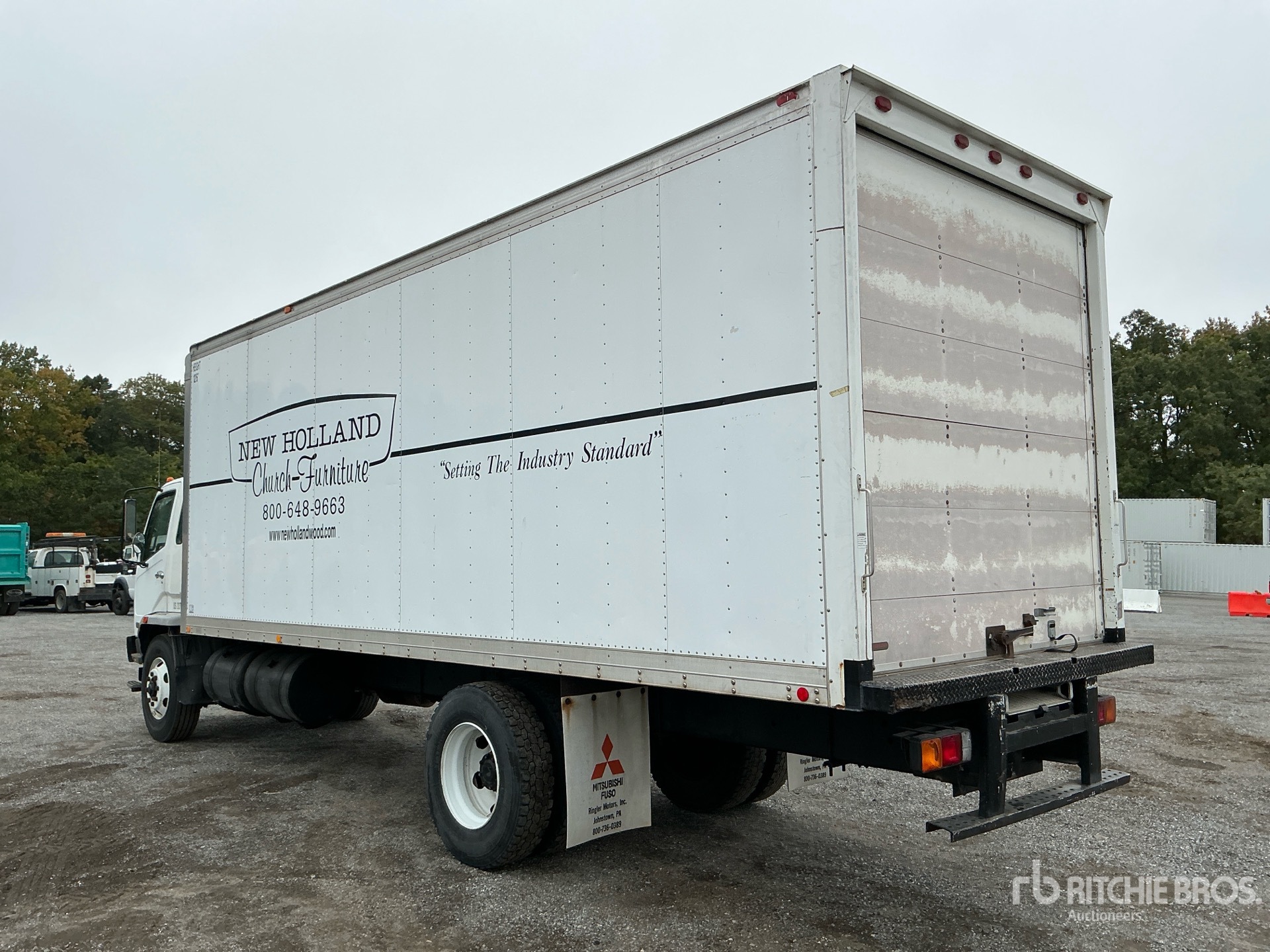 2004 Mitsubishi FM617