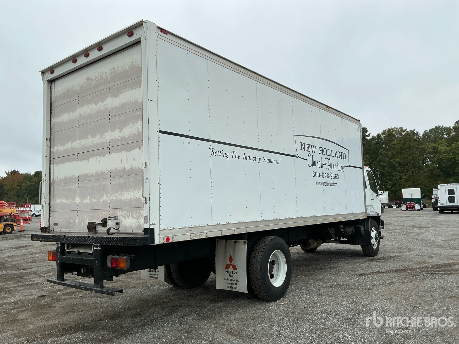 2004 Mitsubishi FM617