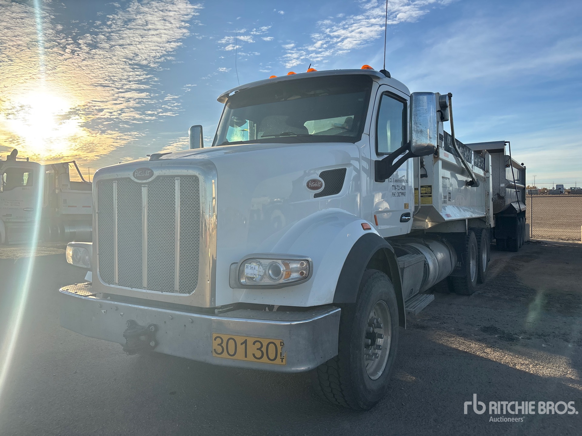 2019 Peterbilt 377