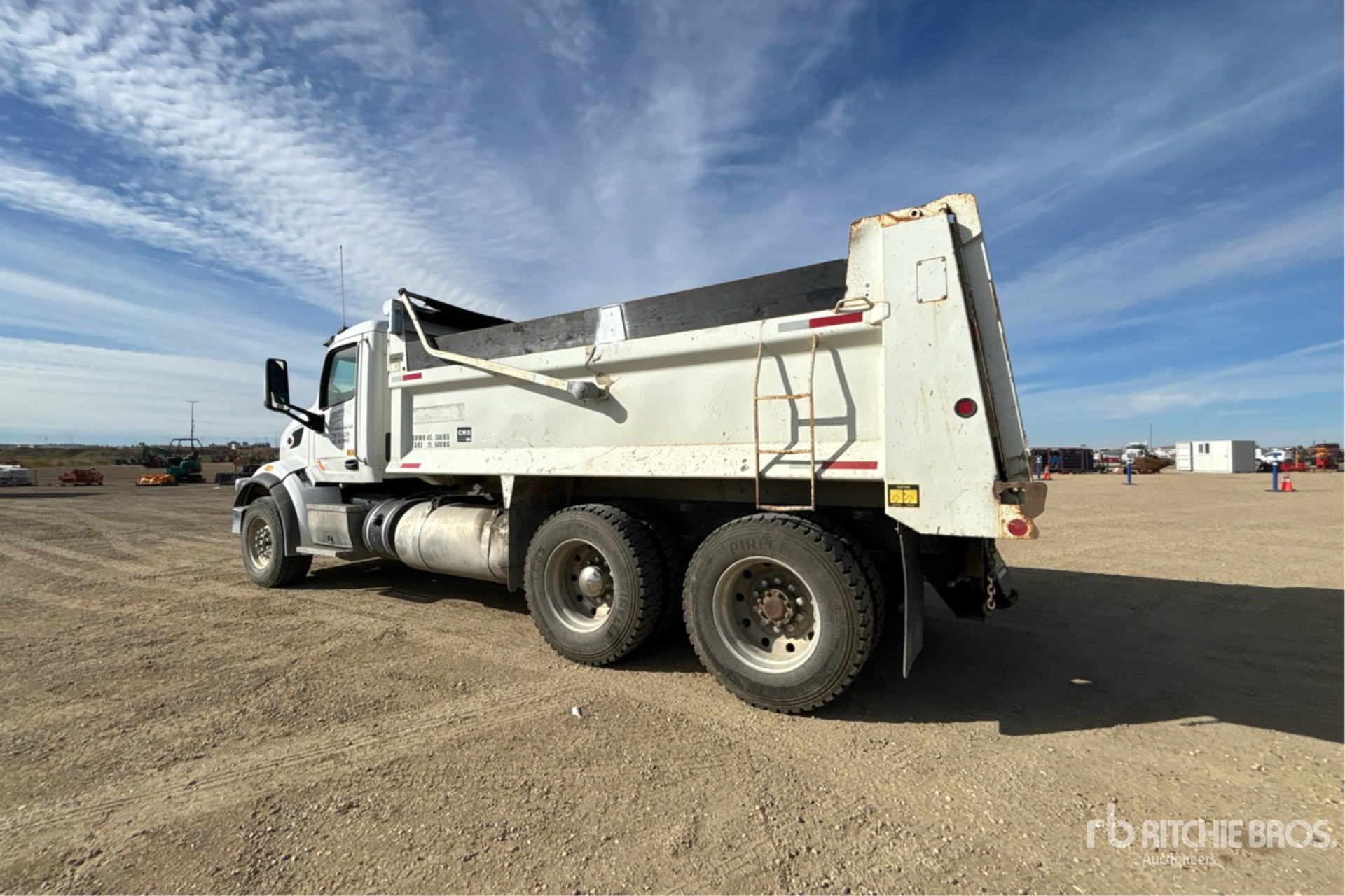 2019 Peterbilt 377