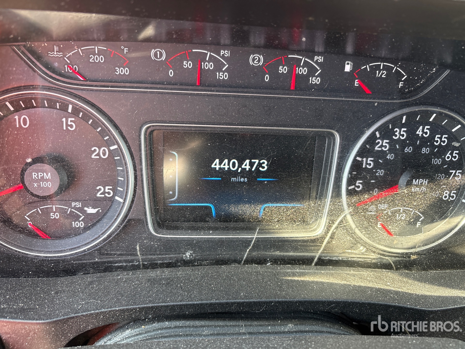 2023 International LT625