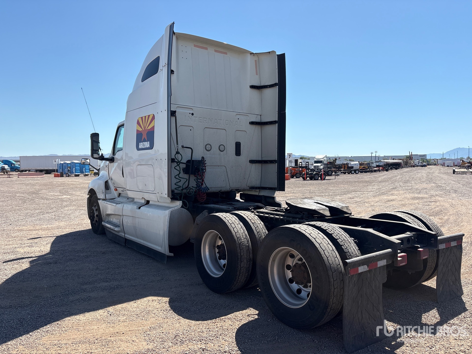 2023 International LT625