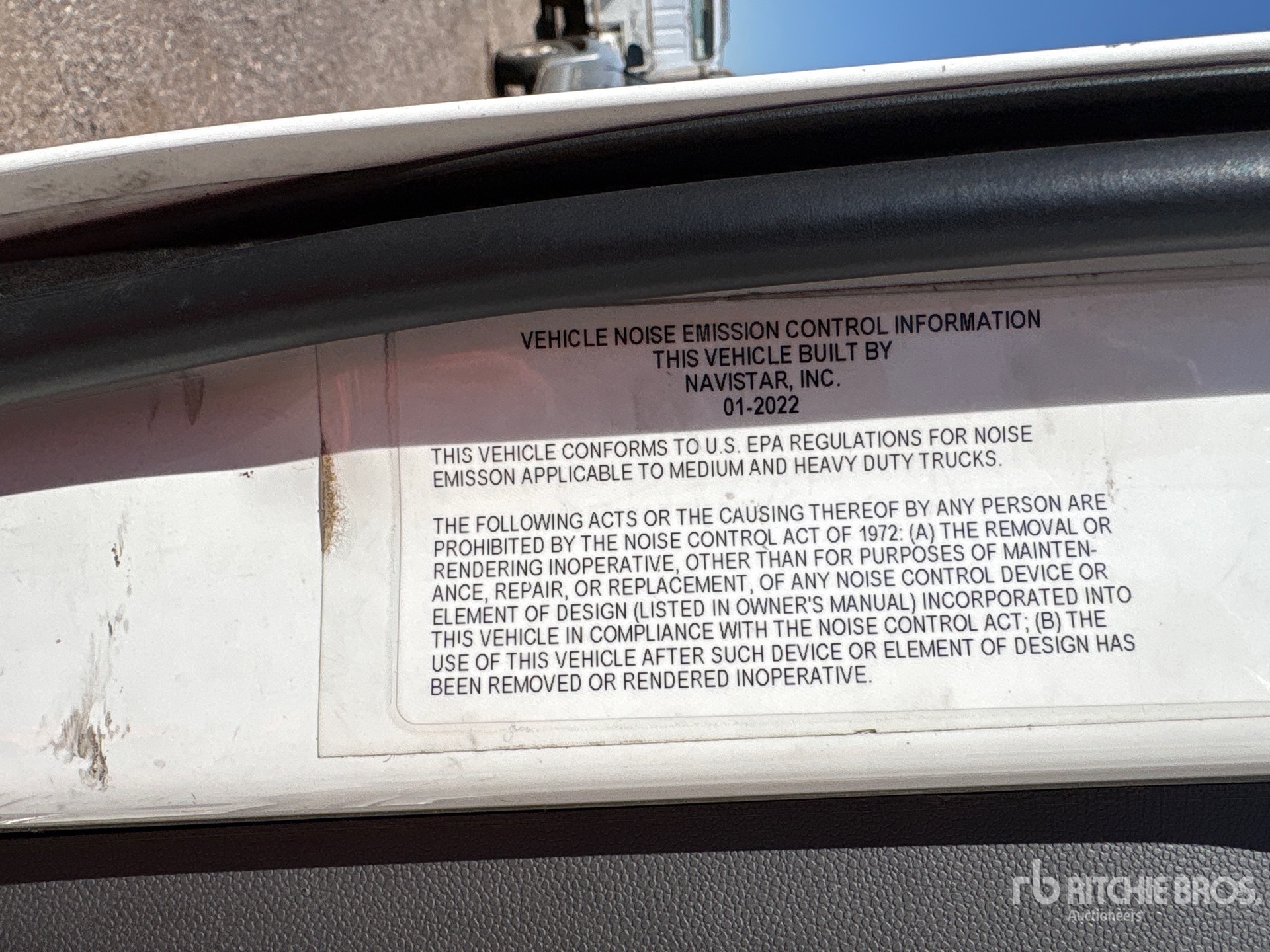 2023 International LT625