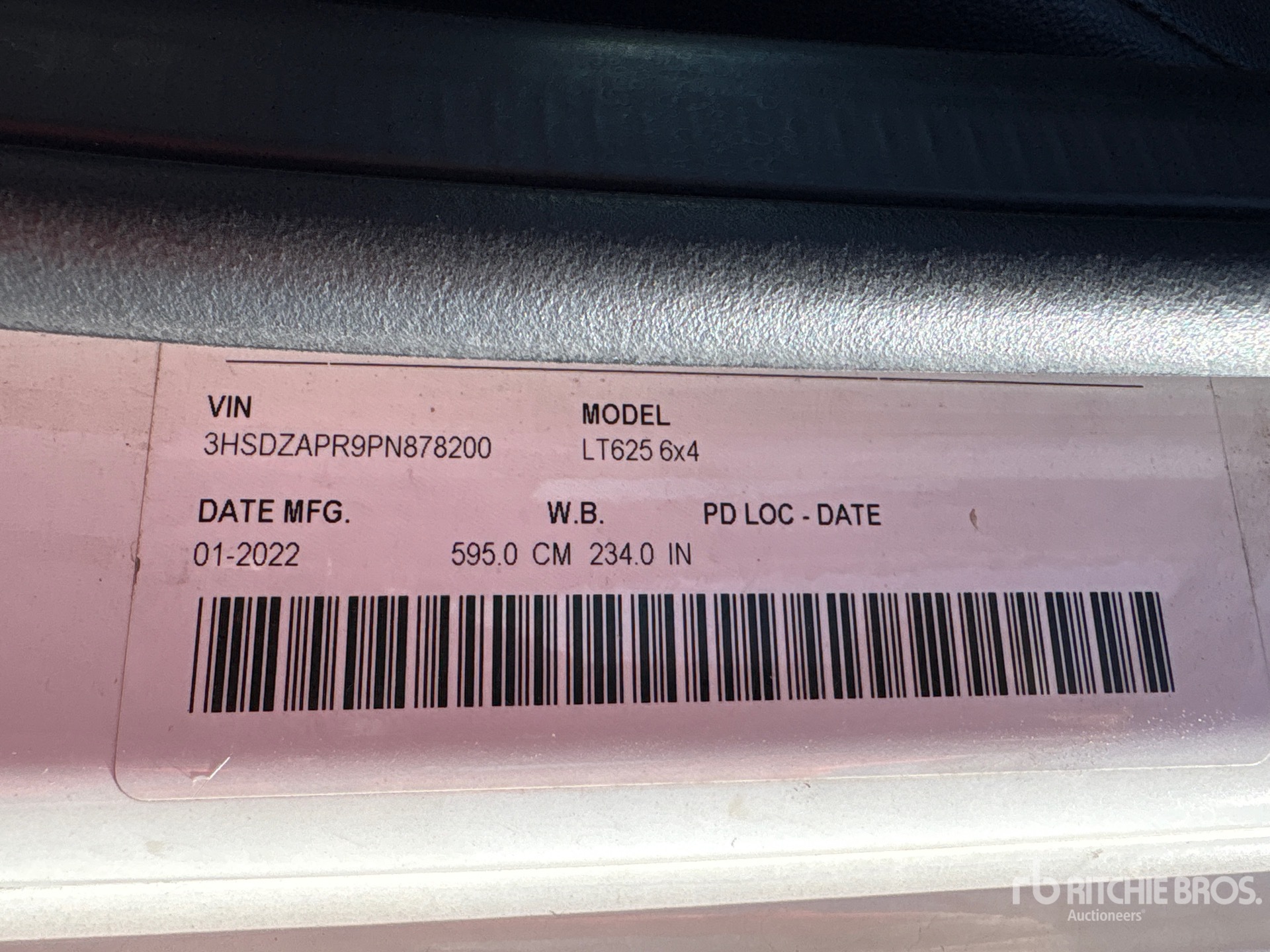 2023 International LT625