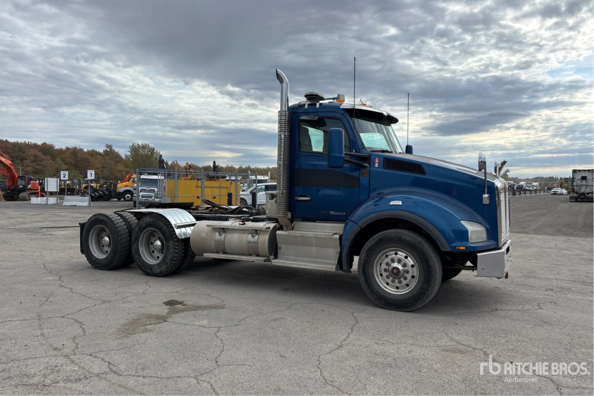 2017 Kenworth T880