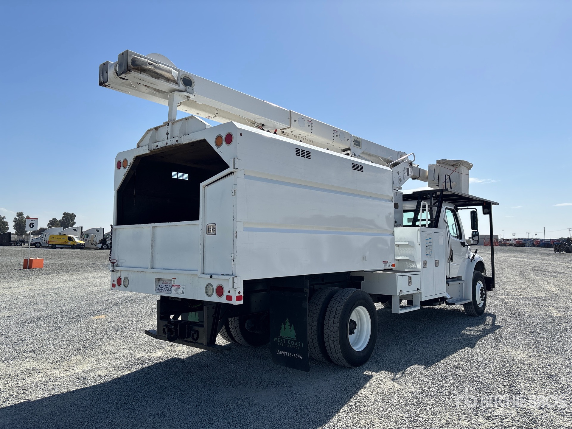2023 Freightliner M2