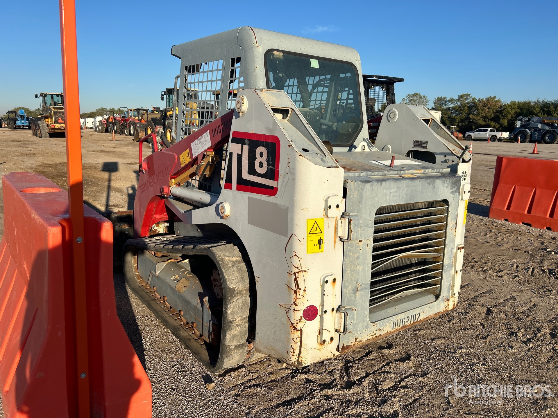 2015 Takeuchi TL8