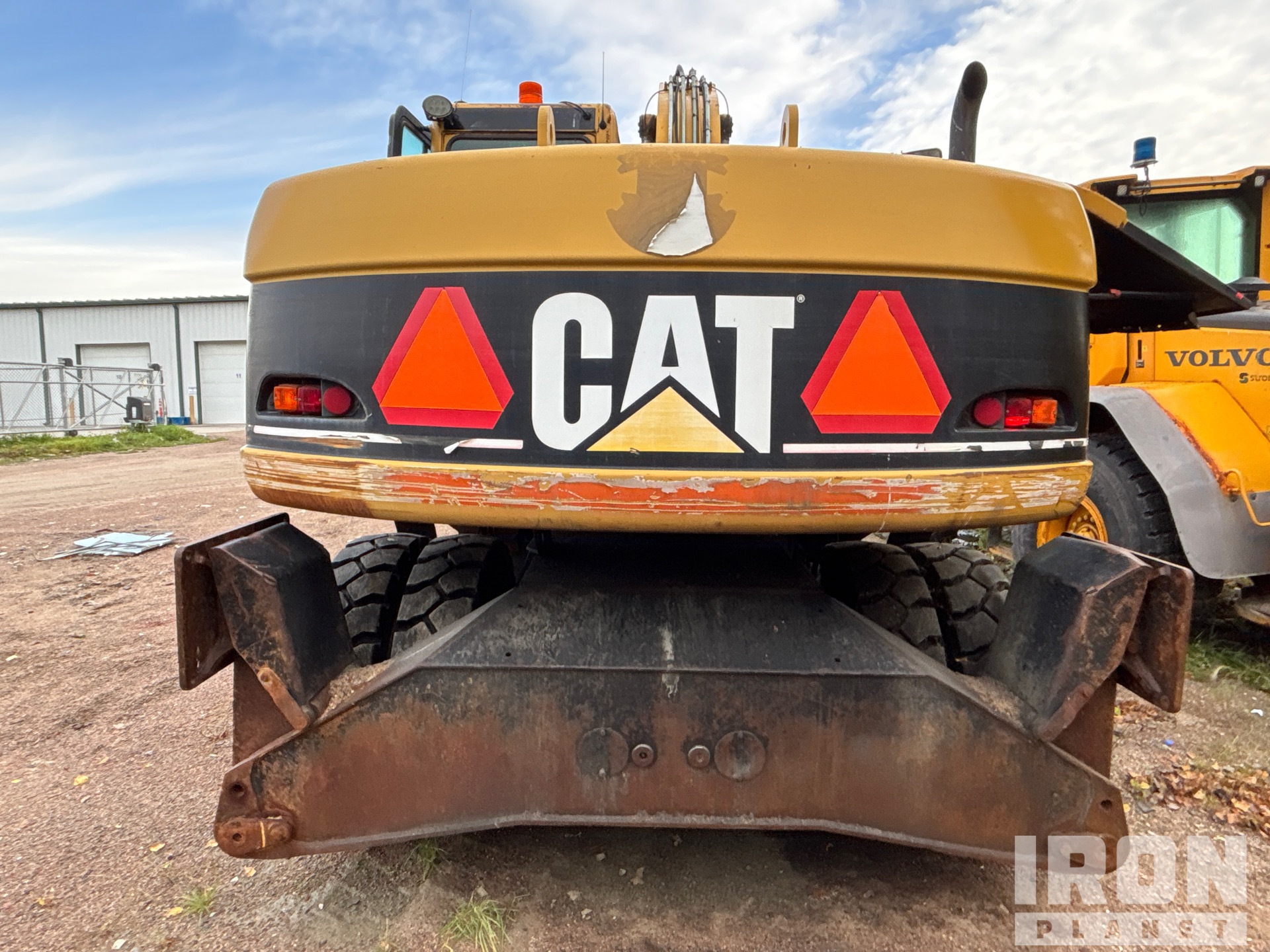 2005 Caterpillar M316C
