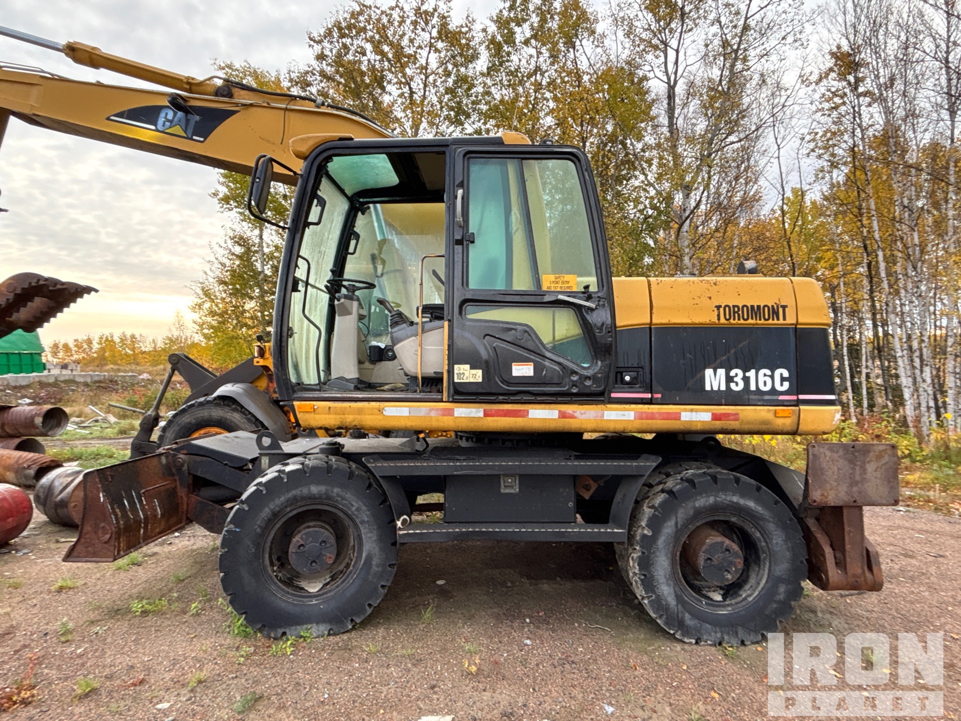 2005 Caterpillar M316C