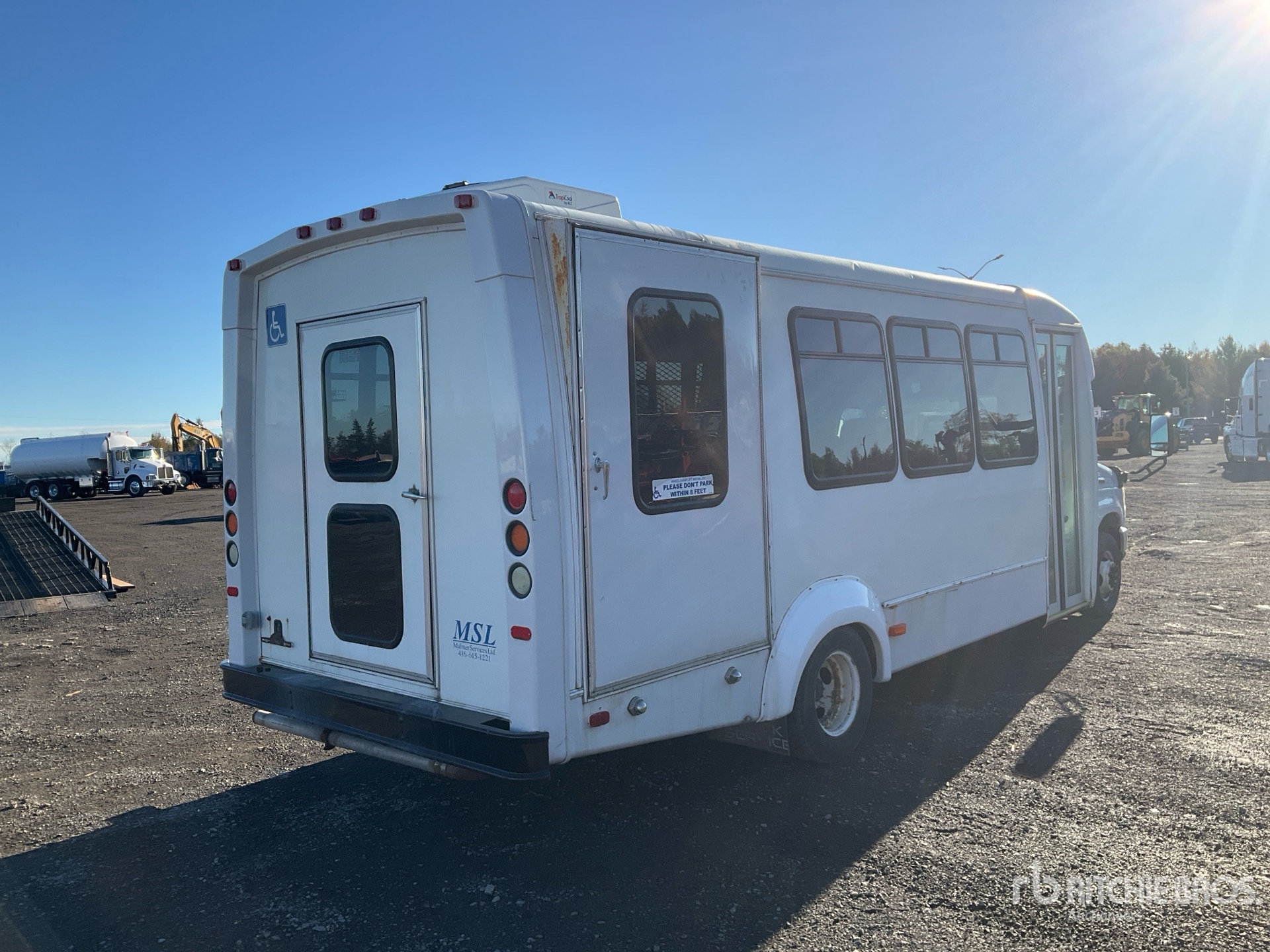 2011 Ford E-450