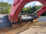 Chassis with Quick Coupler to Arms Pins