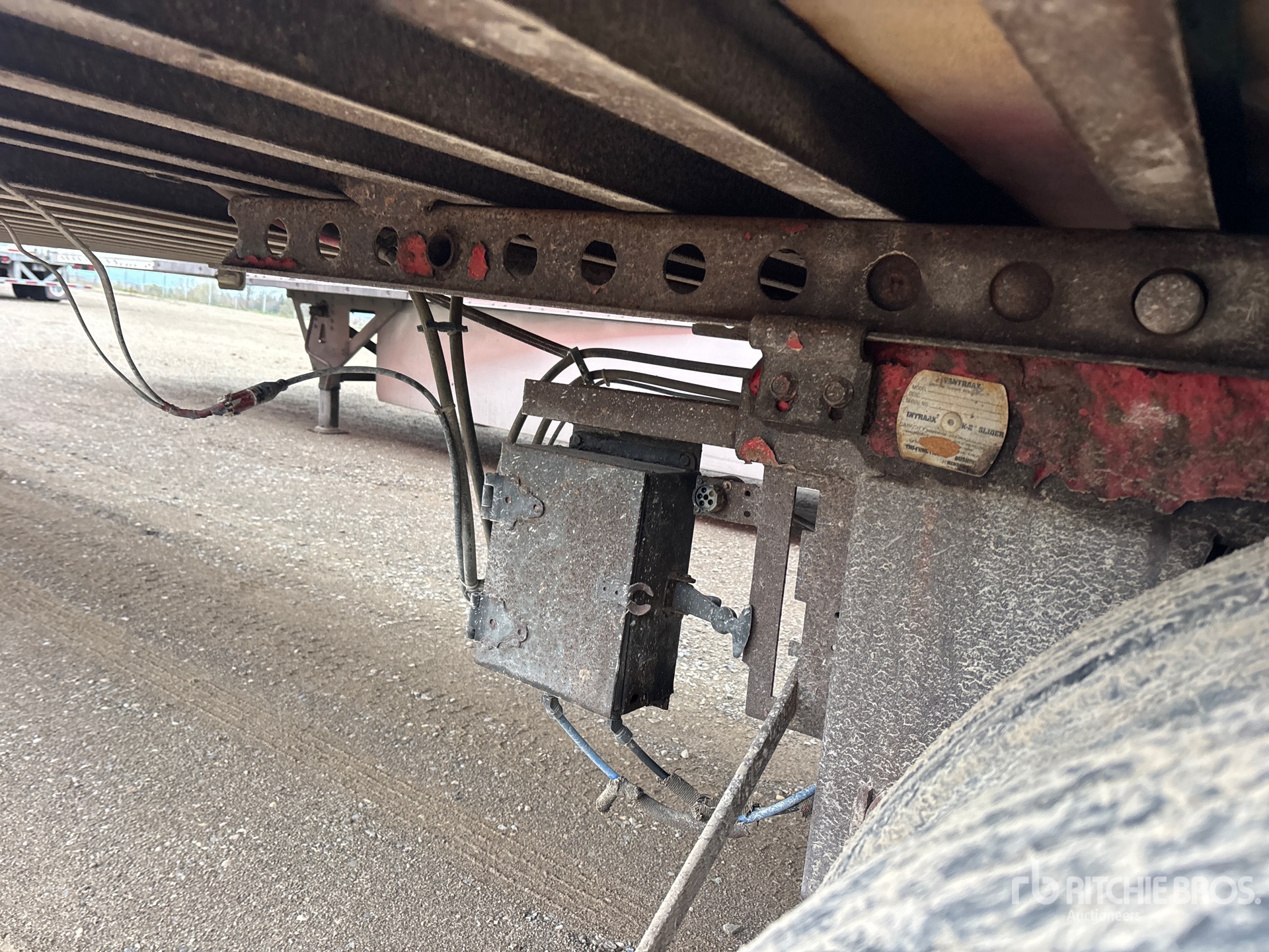 1999 Trailmobile 48 FT X 96 IN T/A