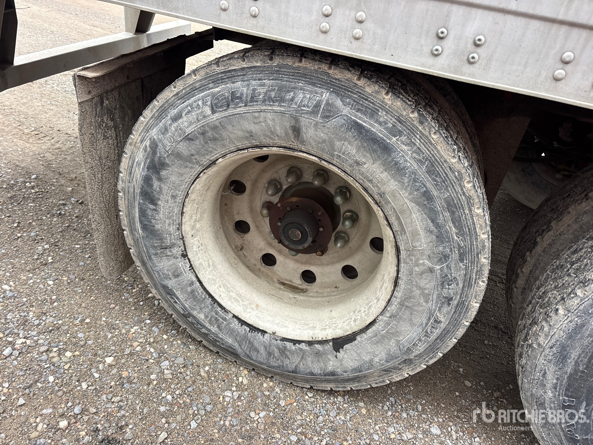 1999 Trailmobile 48 FT X 96 IN T/A