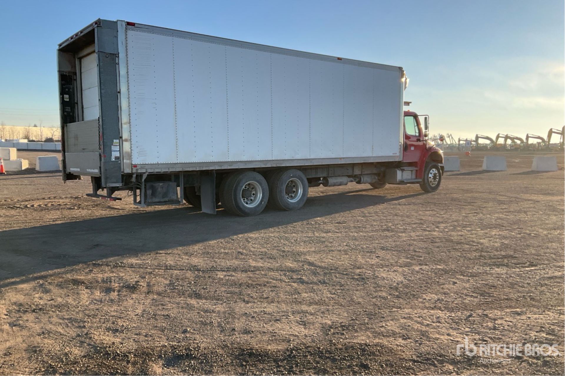 2014 Freightliner M2 106