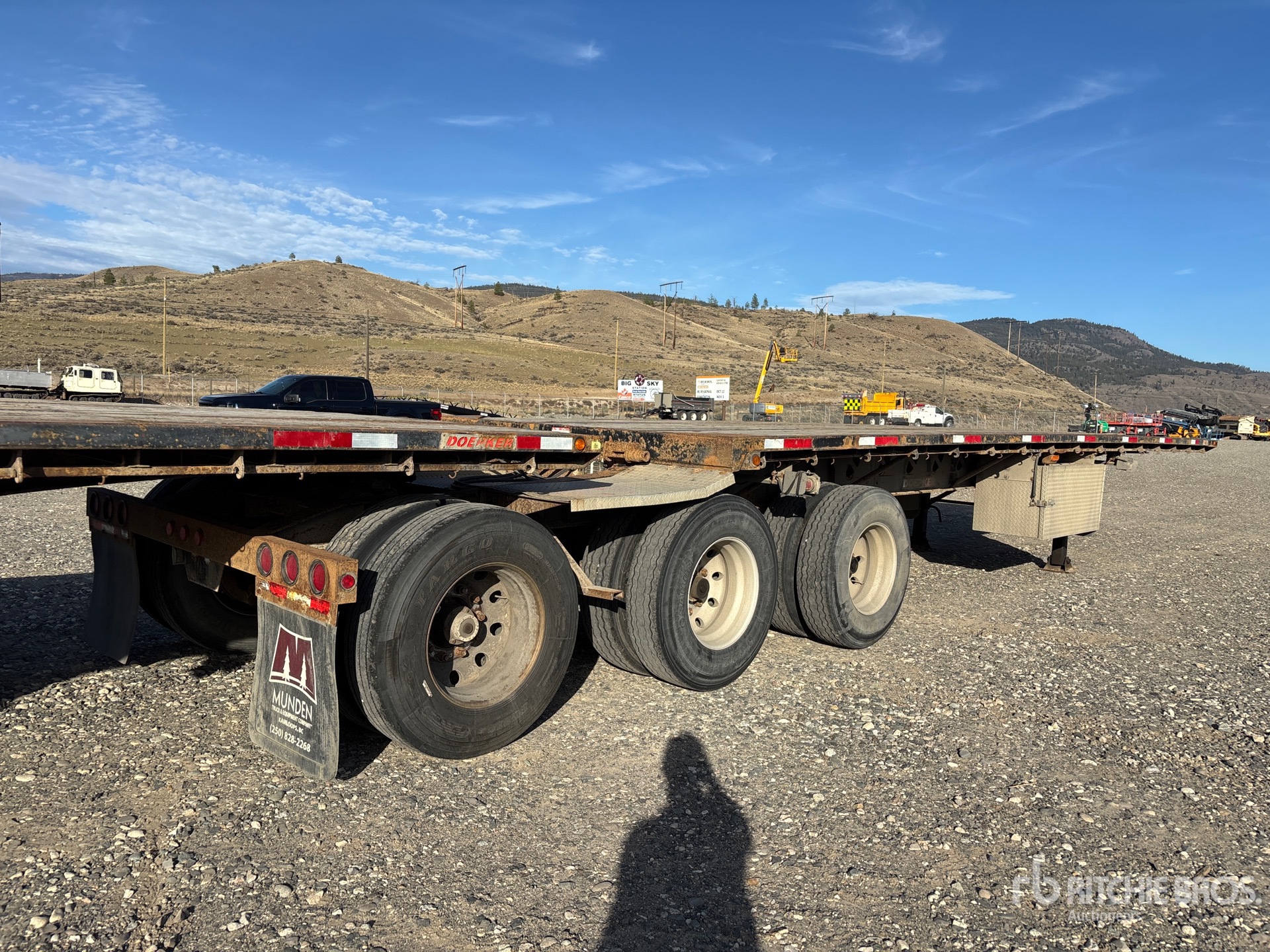 2007 Doepker 32 FT TRI/A SUPER B-TRAIN LEAD