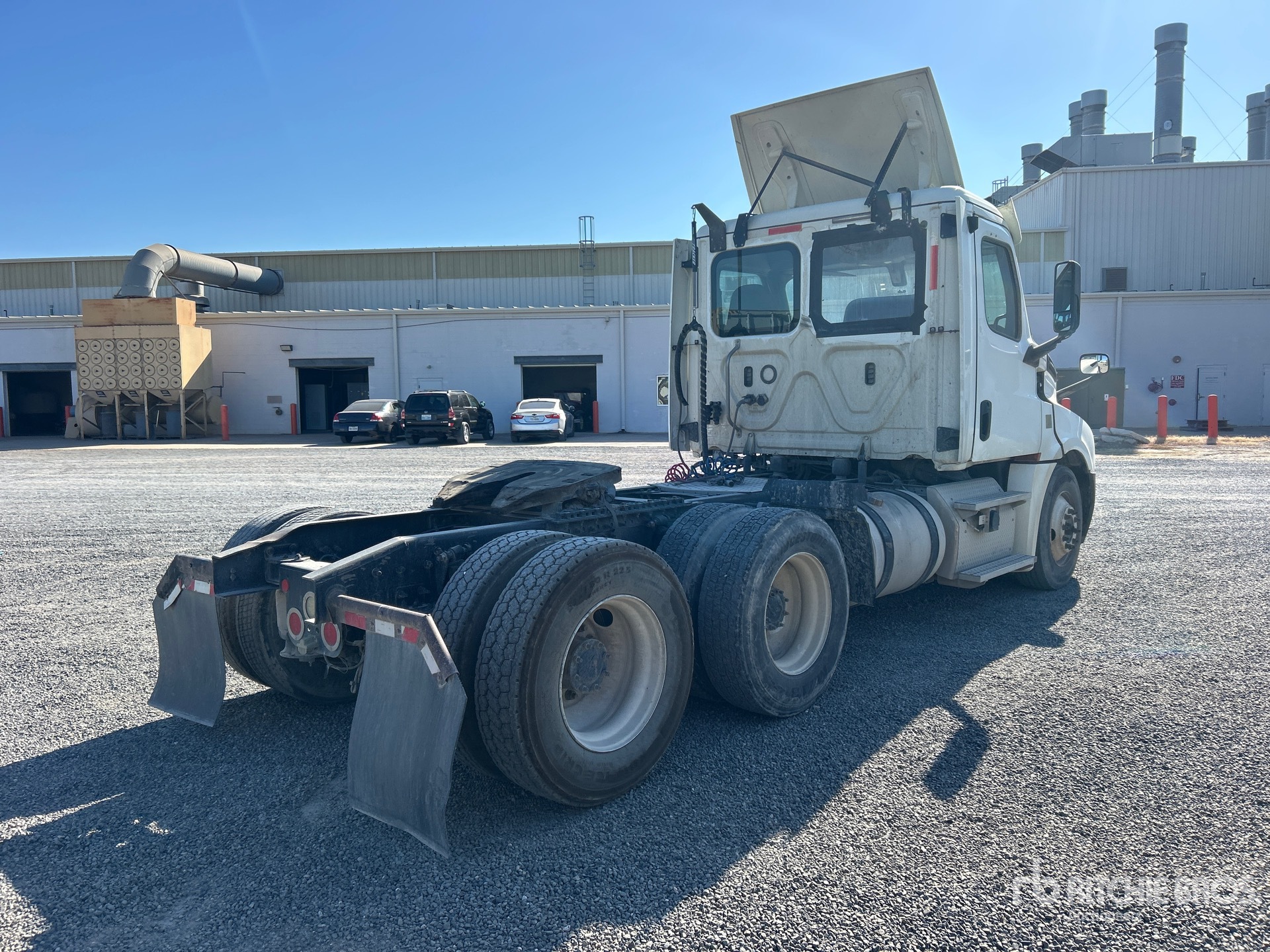 2018 Freightliner CASCADIA 126