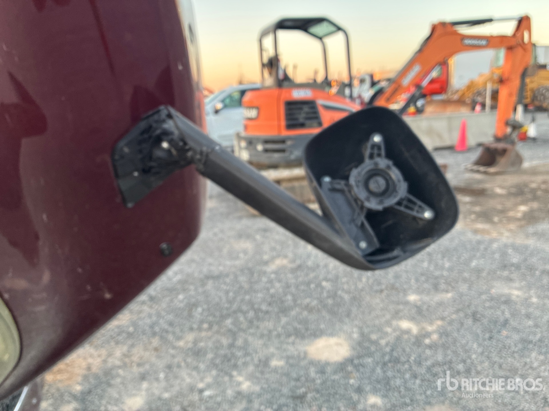 2020 Freightliner CASCADIA 126