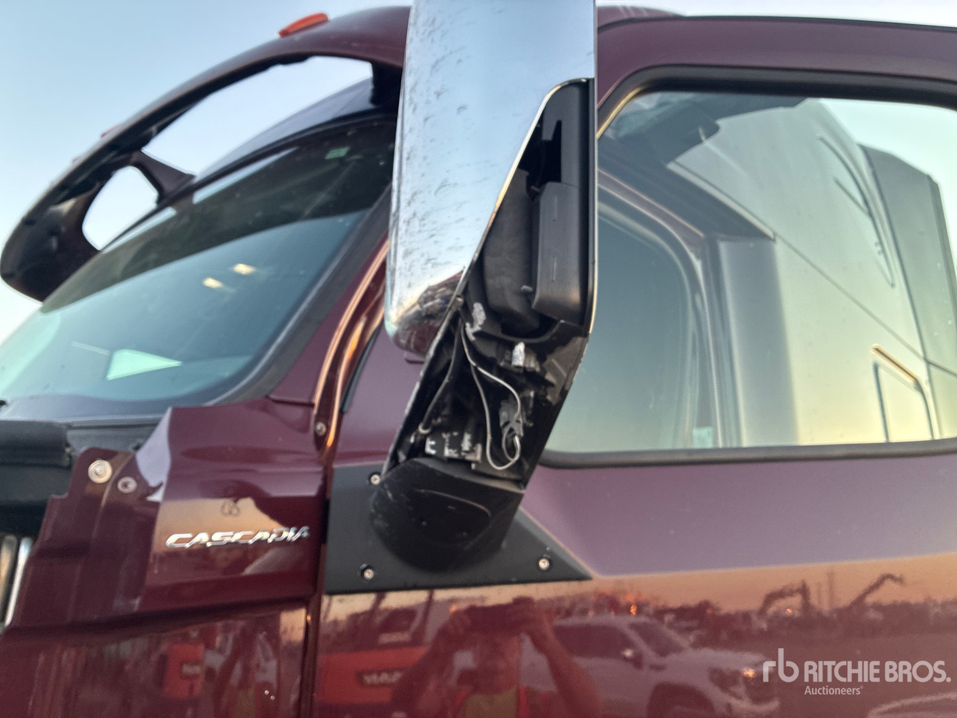 2020 Freightliner CASCADIA 126