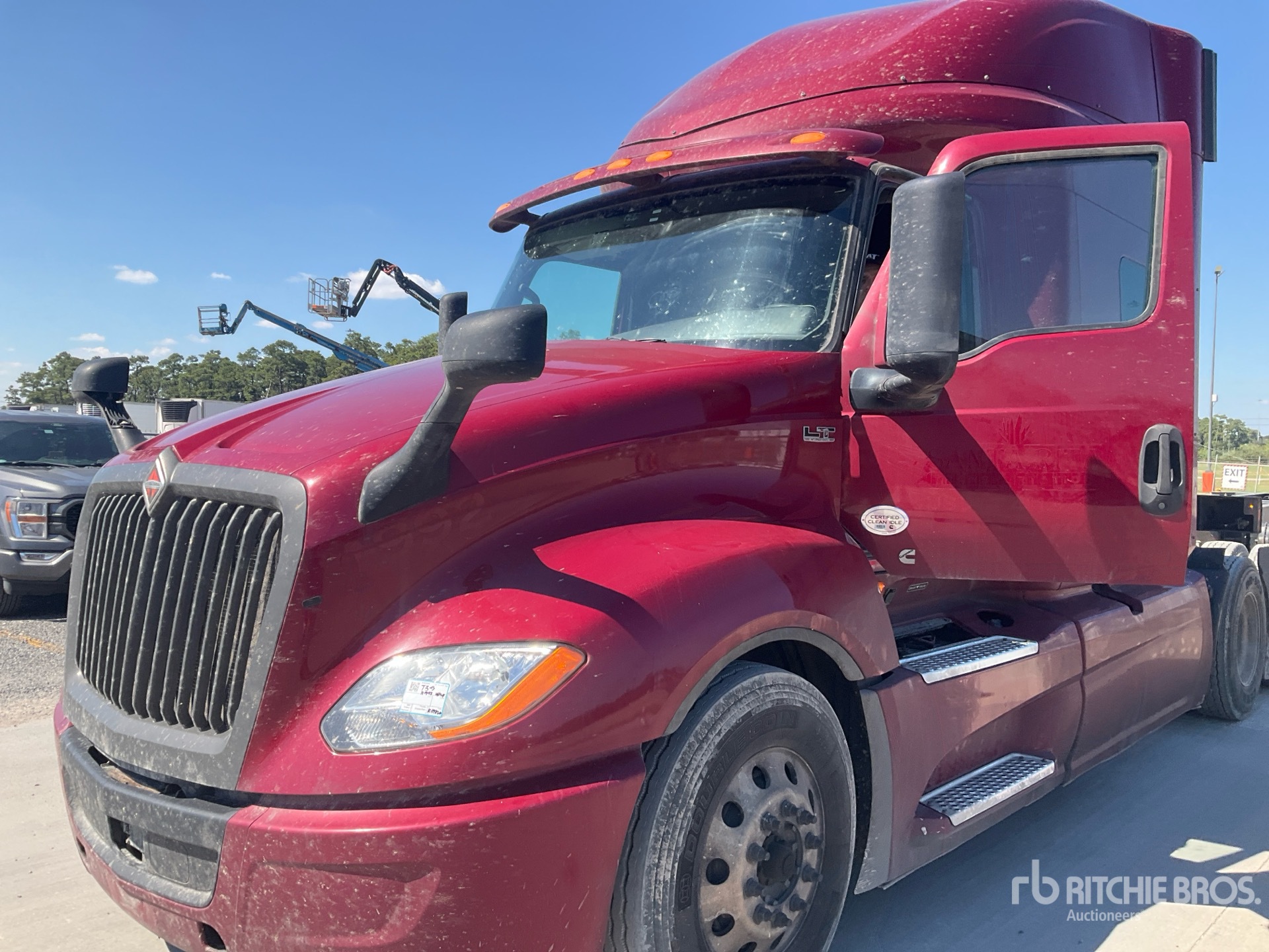 2021 International LT625