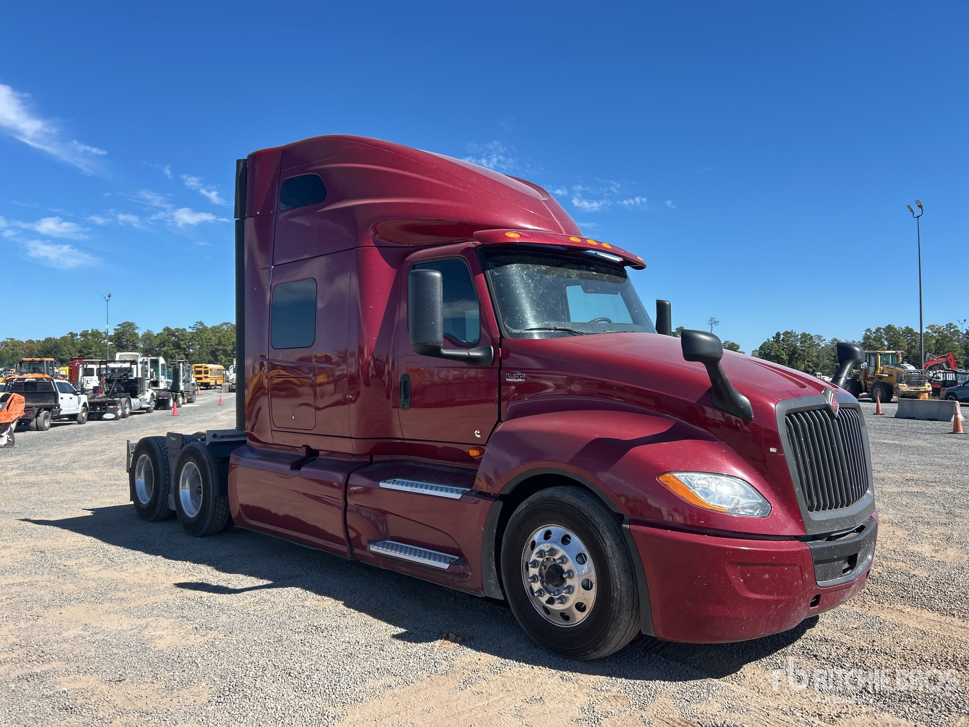2021 International LT625