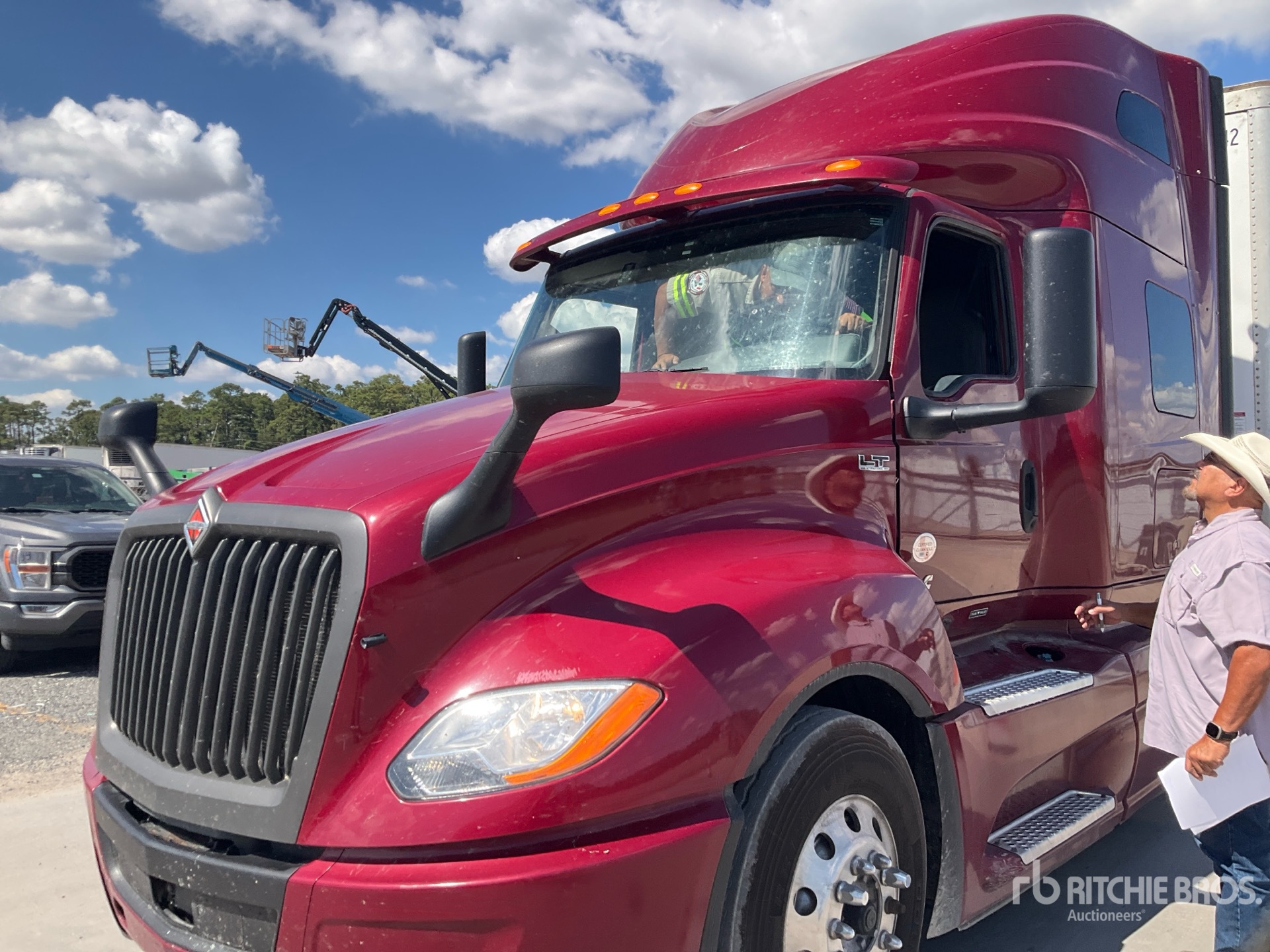 2021 International LT625