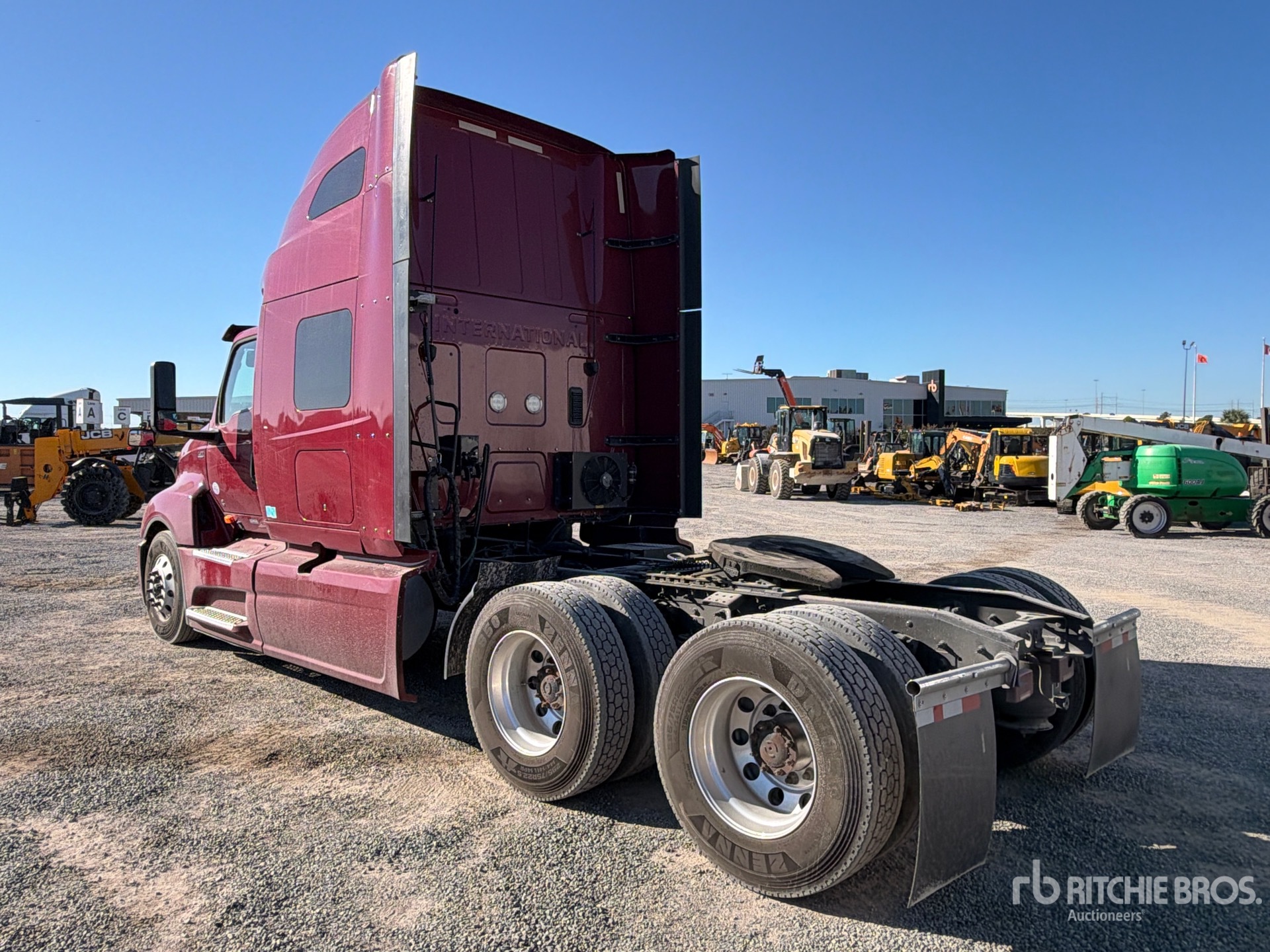 2021 International LT625