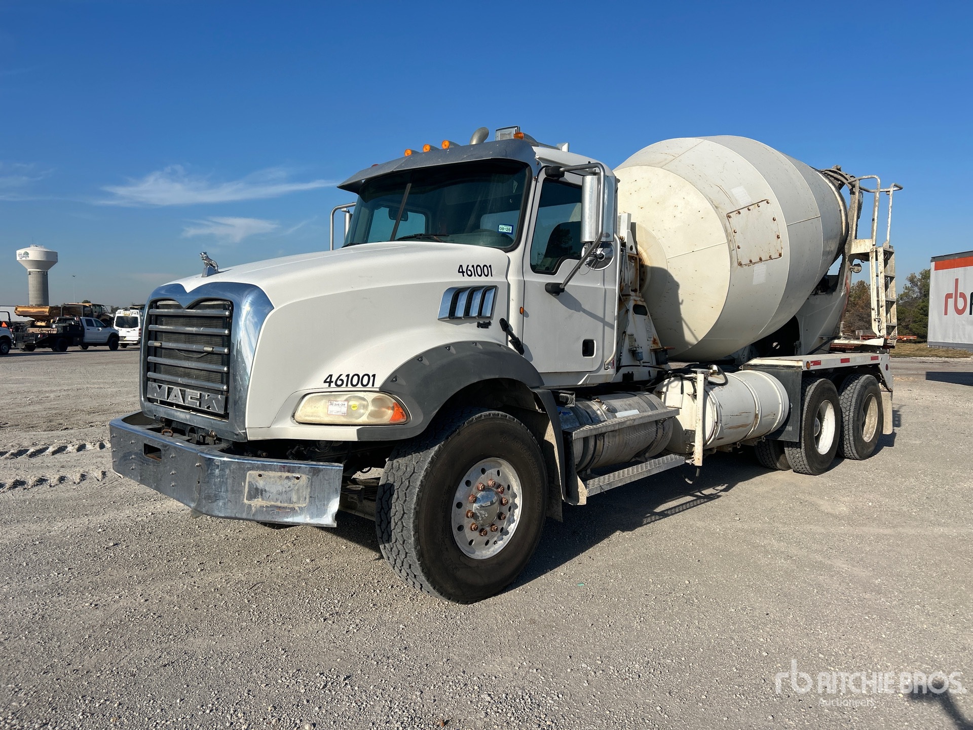 2015 Mack GU813