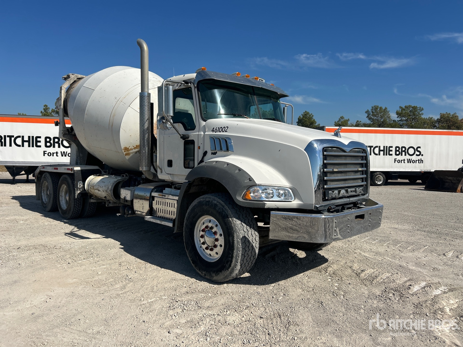 2015 Mack GU813