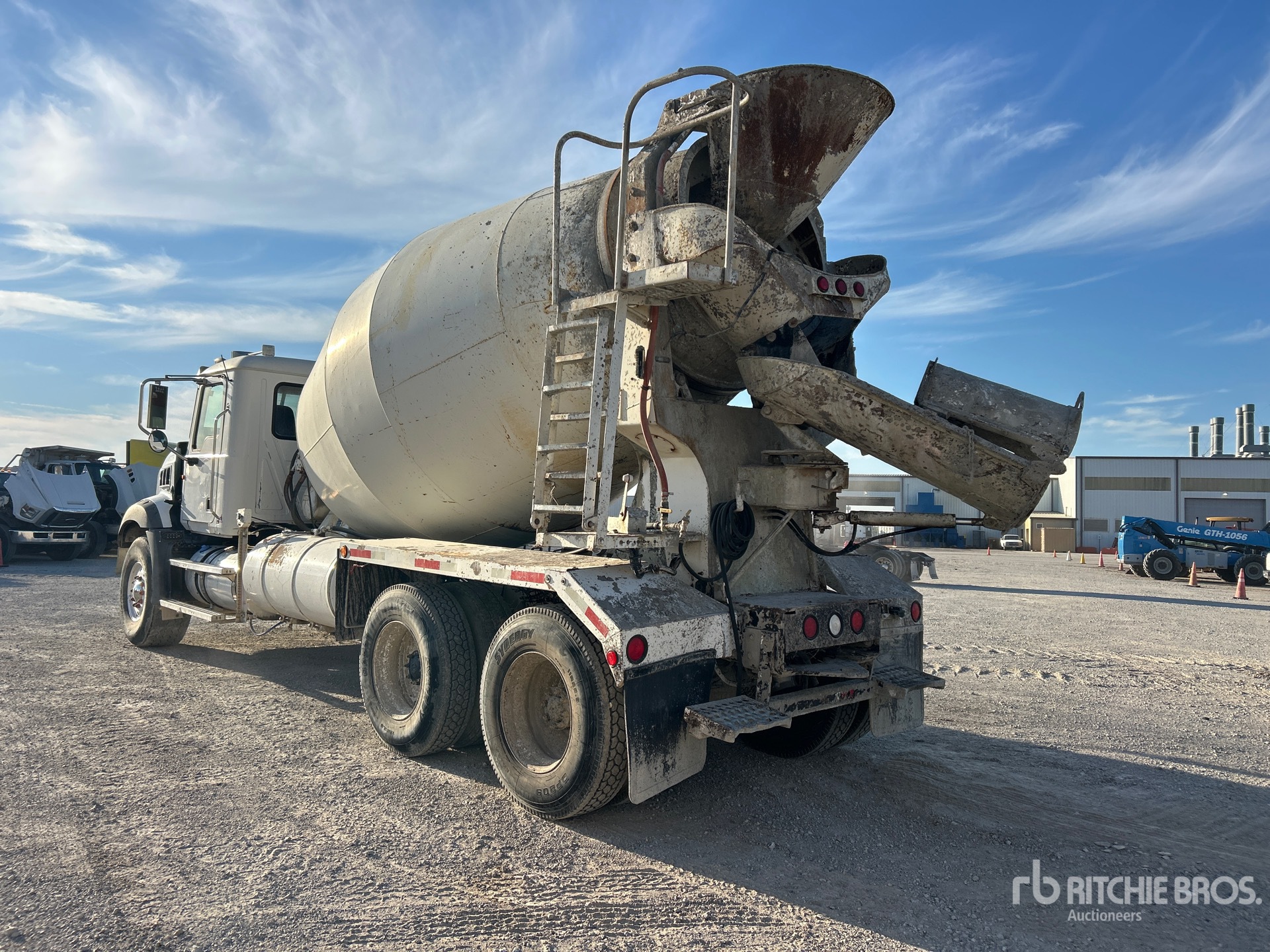 2015 Mack GU813