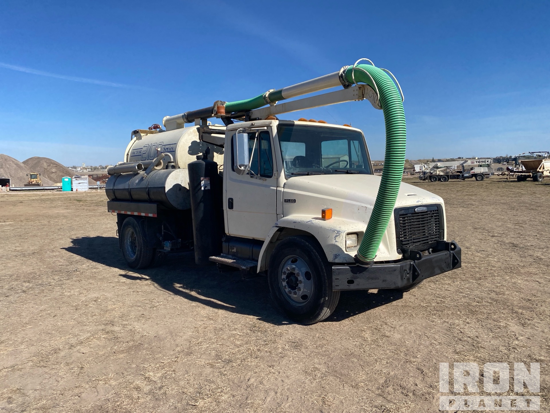 2000 Freightliner FL60