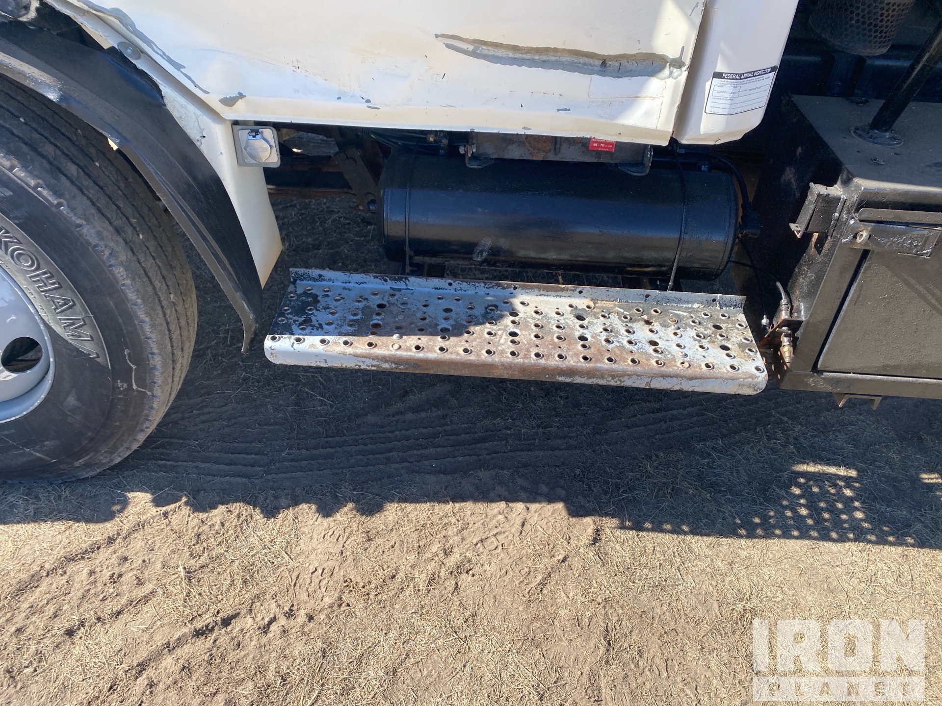 2000 Freightliner FL60