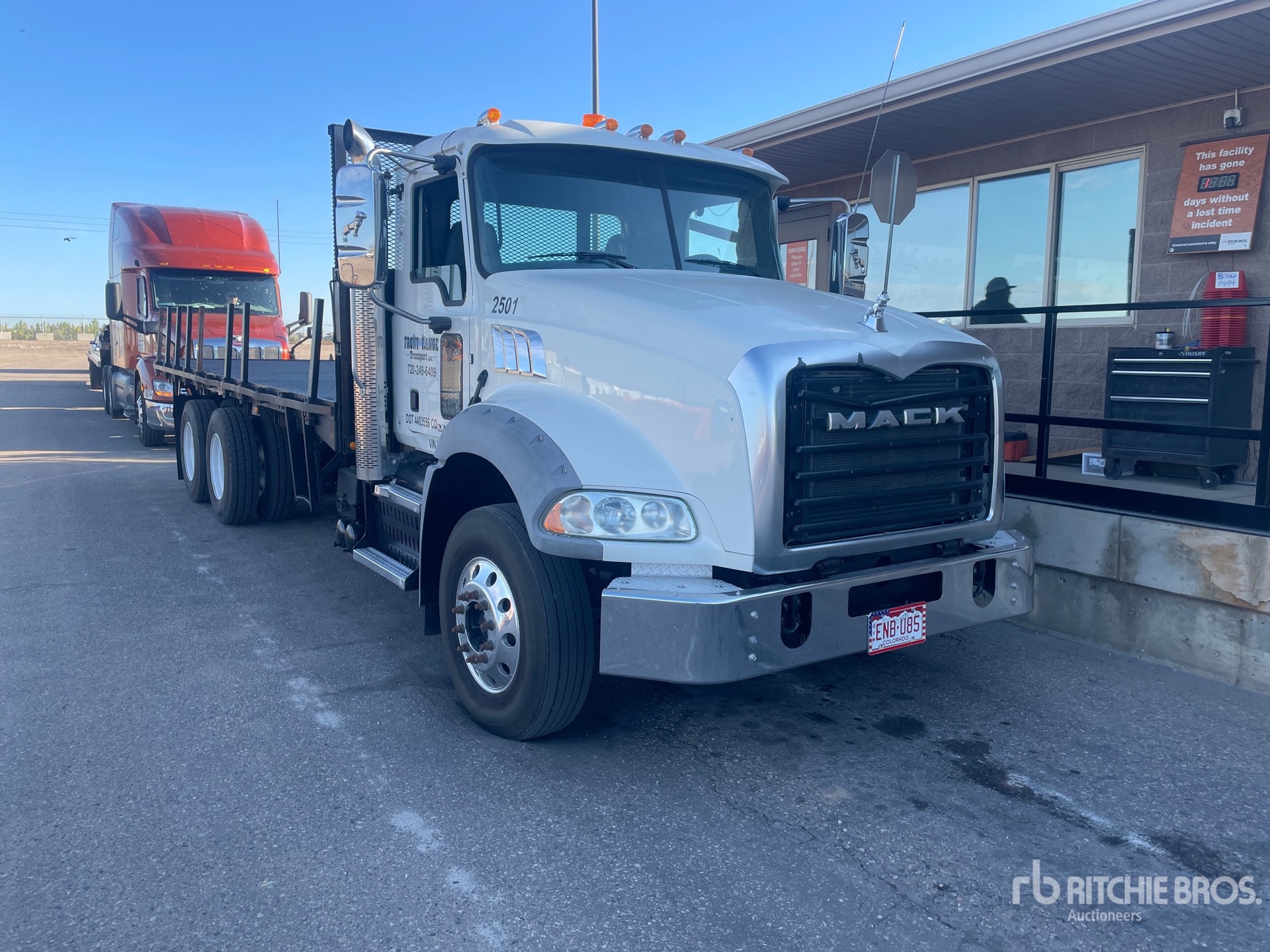 2017 Mack GU533