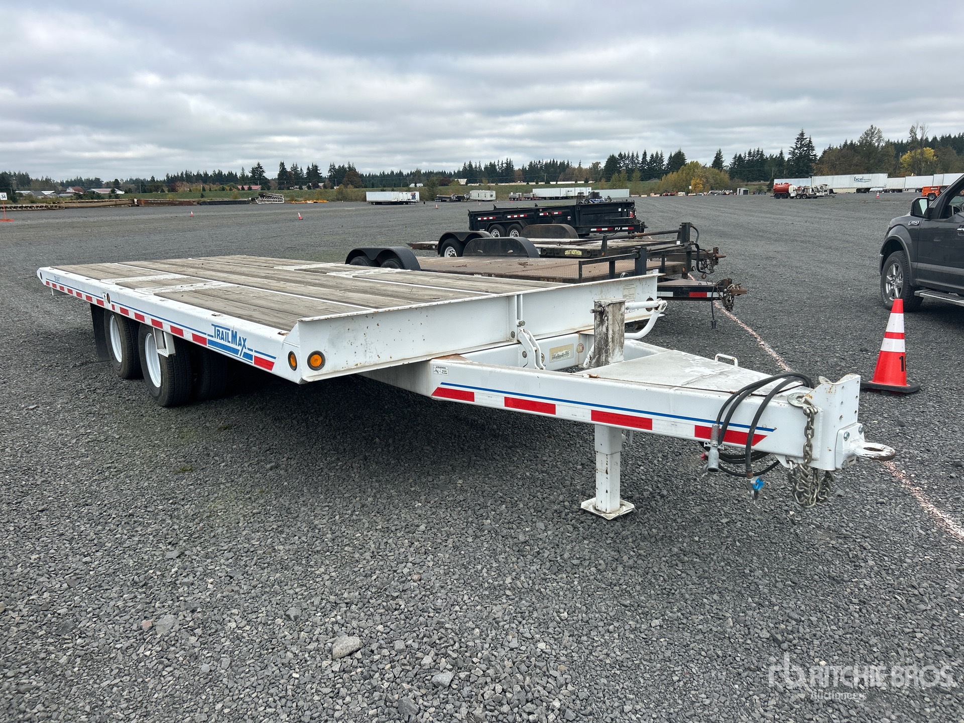2013 Trailmax 25 FT T/A