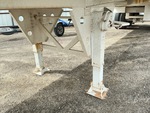 Chassis with Fahrgestell-/Zugstangenheber