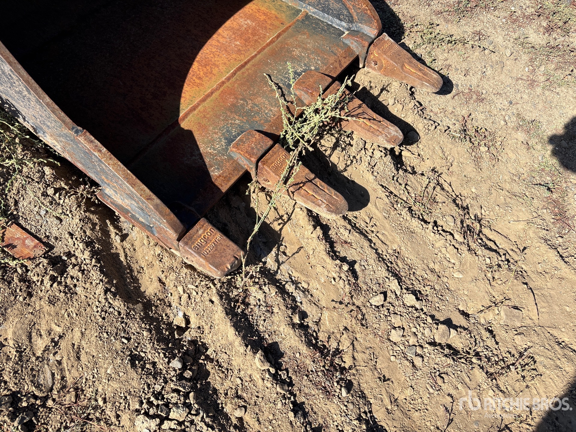 2022 Engcon 24 IN DIGGING