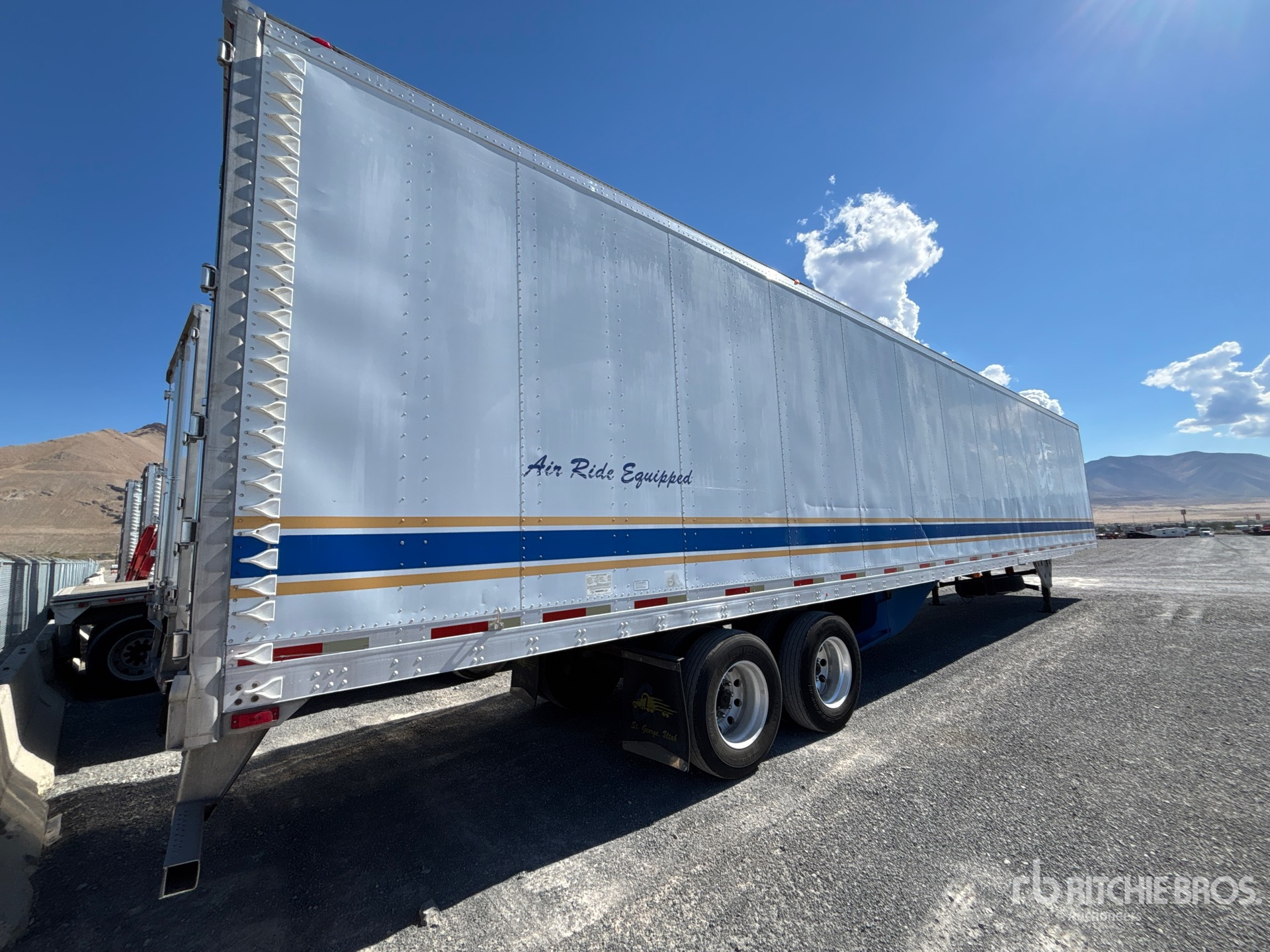 2005 Utility 53 FT T/A