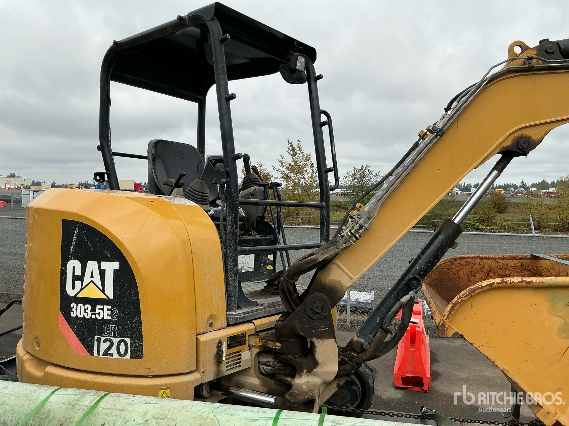 2017 Caterpillar 303.5E2 CR