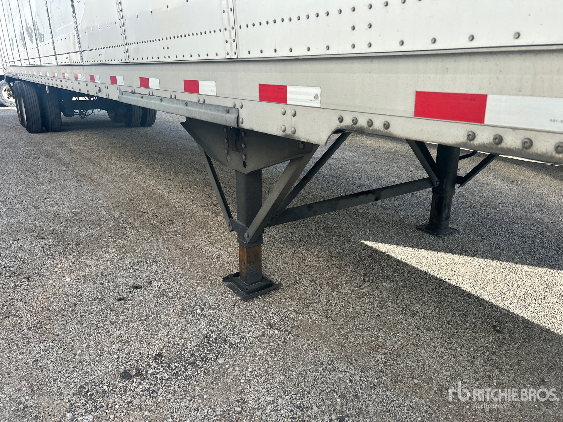 2021 Stoughton ZGPVW-535T