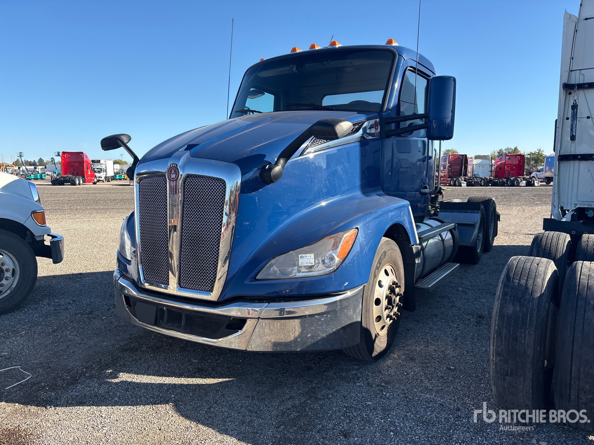 Photo of 2023 Kenworth T680