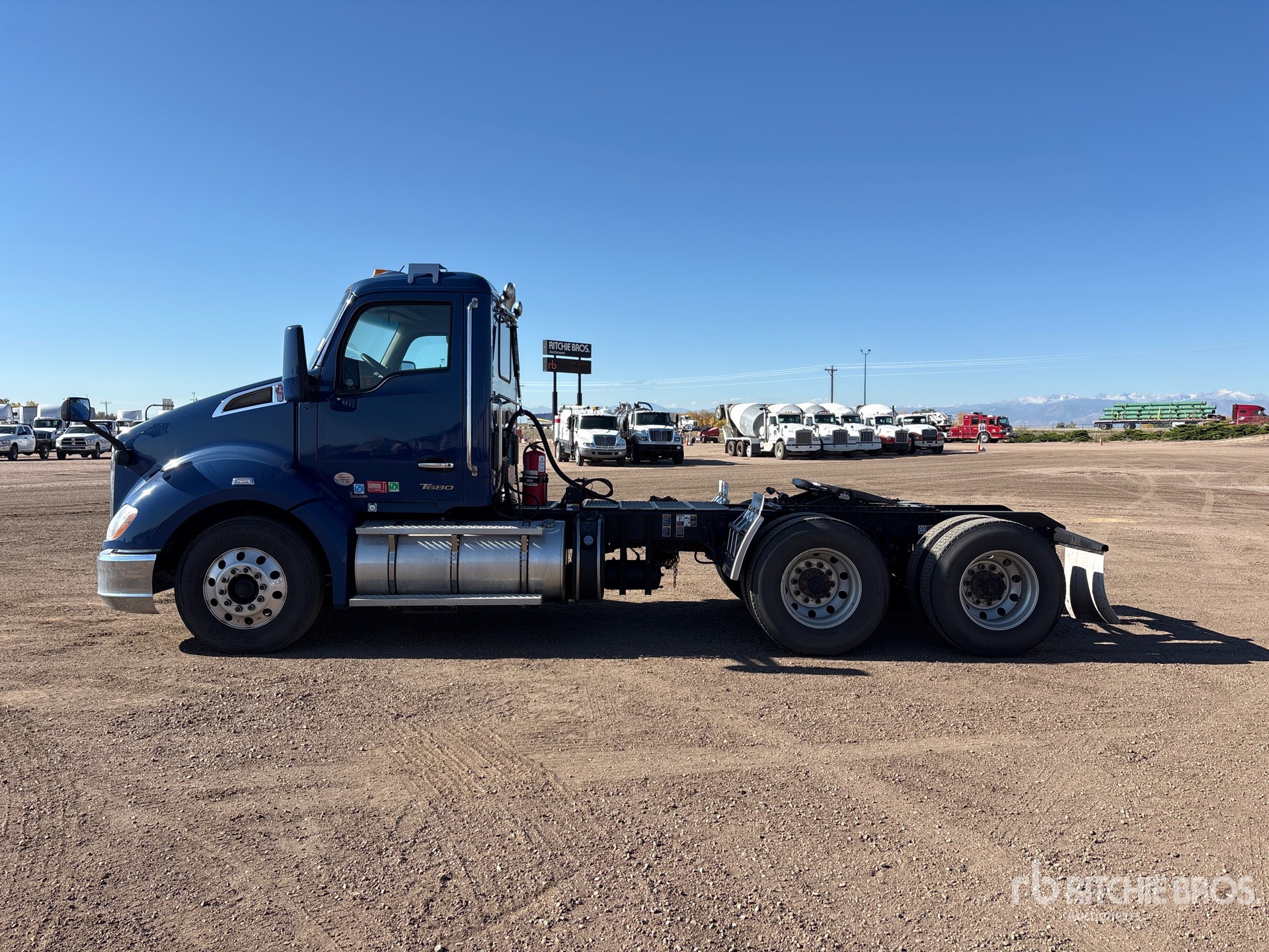 2022 Kenworth T-680