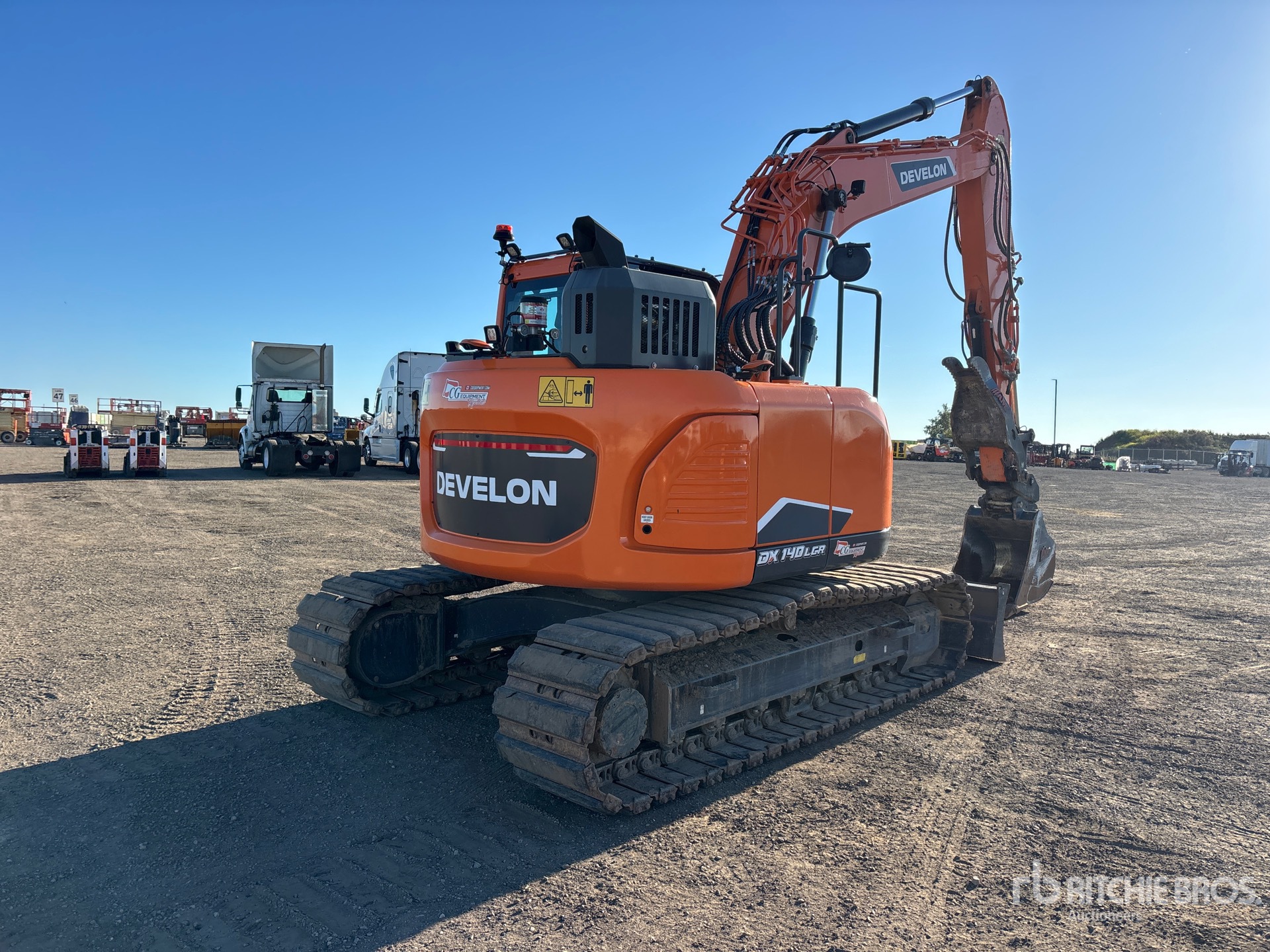2023 Develon DX140LCR-7